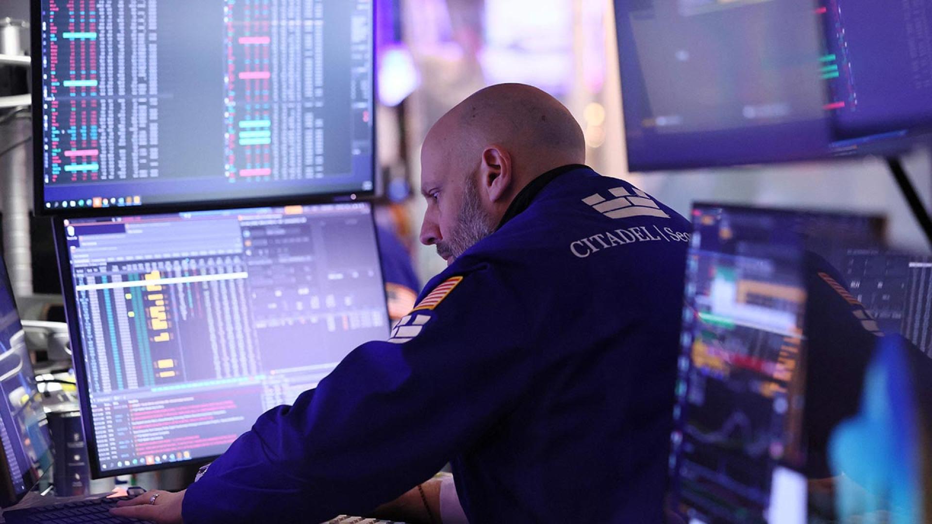 [3분증시] 미 증시, 경기둔화 우려 속 혼조…코스피, 금리 인하에 낙폭 축소