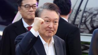 尹, 관저·거리정치 거리두며 헌재 대비…"겸허히 기다릴 것"