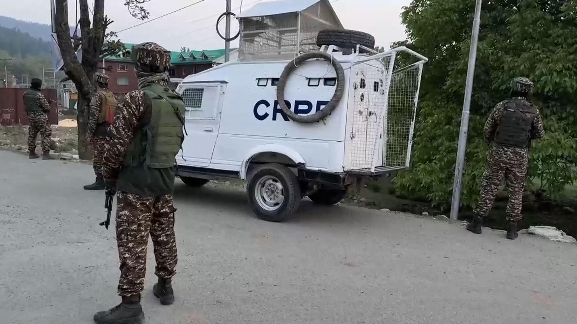 인도 카슈미르서 <em class='find'총격</em 마이다스 온라인카지노 유니벳로 최소 24명 사망