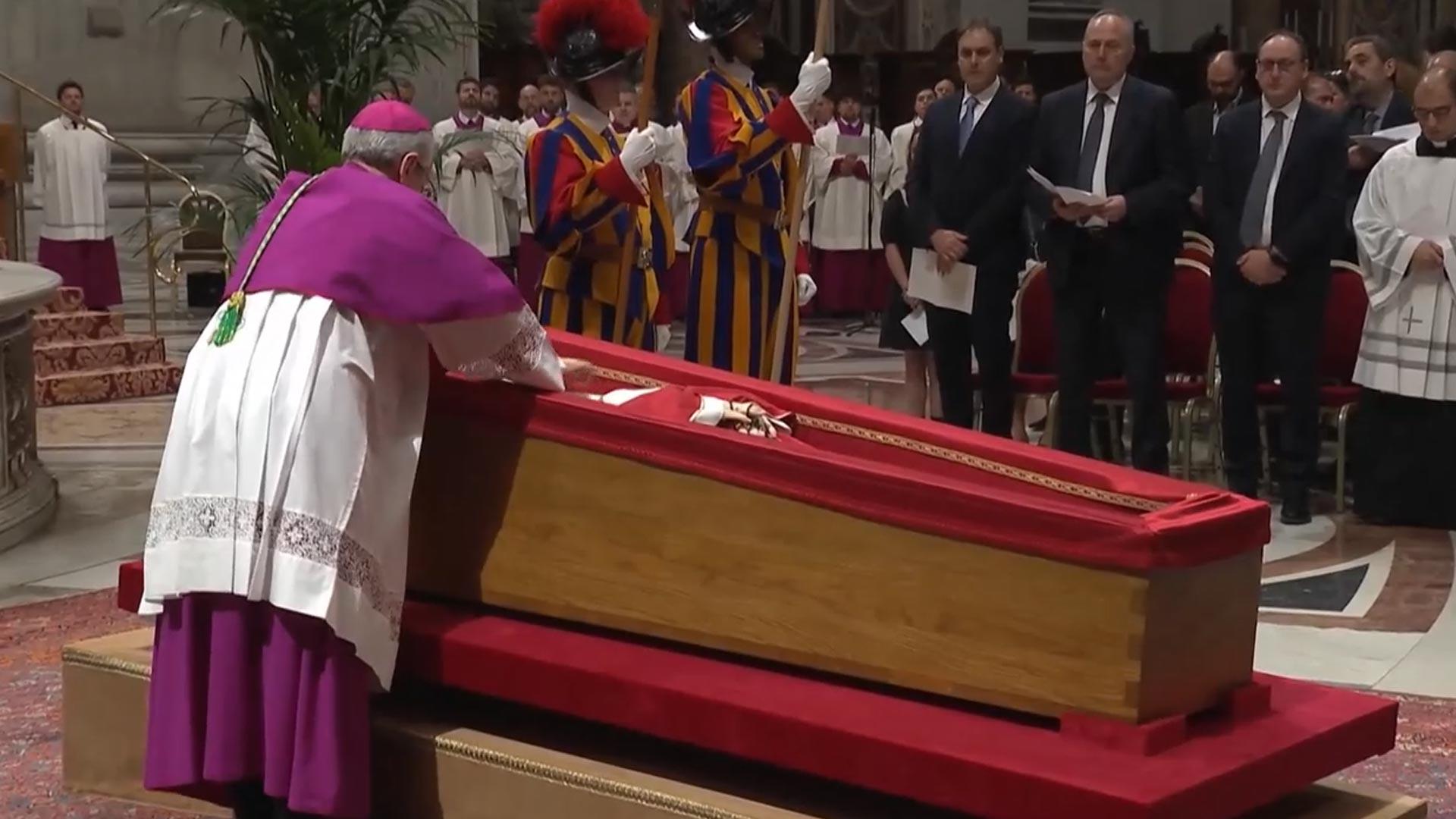 프란치스코 교황 일반인 조문 종료…사흘간 25만명