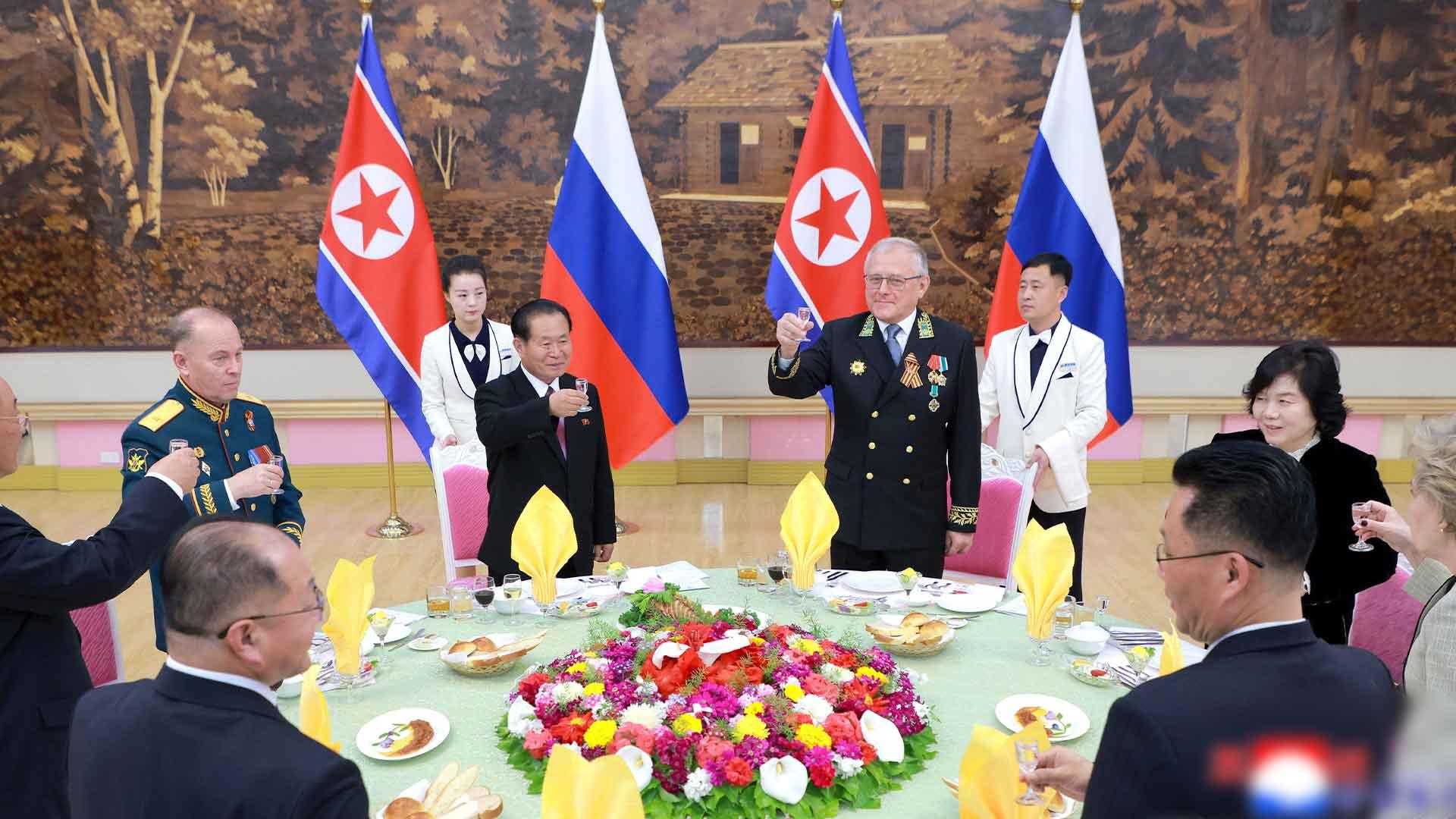 평양서 러 전승절 연회…"쿠르스크에 온라인카지노 벳무브군 이름 딴 마을 만들 것"