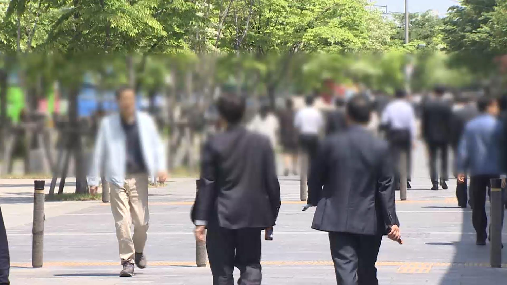 줄어드는 일손…"정년·노인 기준 다시 짜자"