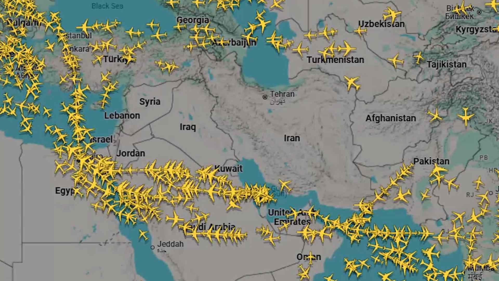 이란 핵시설 피격 뒤 일대 항로 운항 중단…우회로 택한 듯