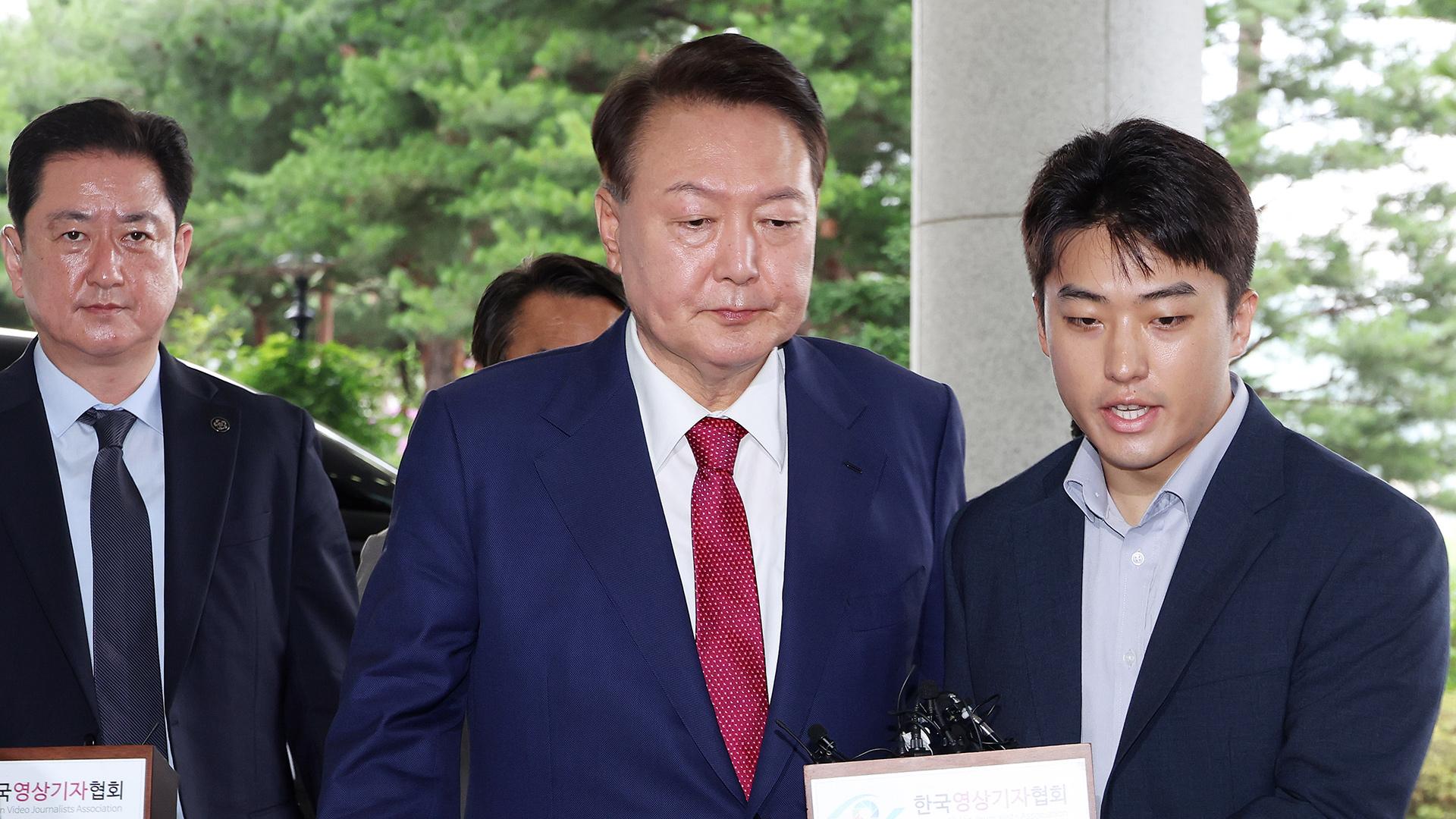 특검, 尹 체포방해 온라인카지노 신용카드 랭킹 마무리…오후 온라인카지노 신용카드 랭킹 재개