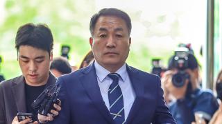 김계환 전 해병대 사령관 특검 출석… 'VIP 격노설' 집중 추궁