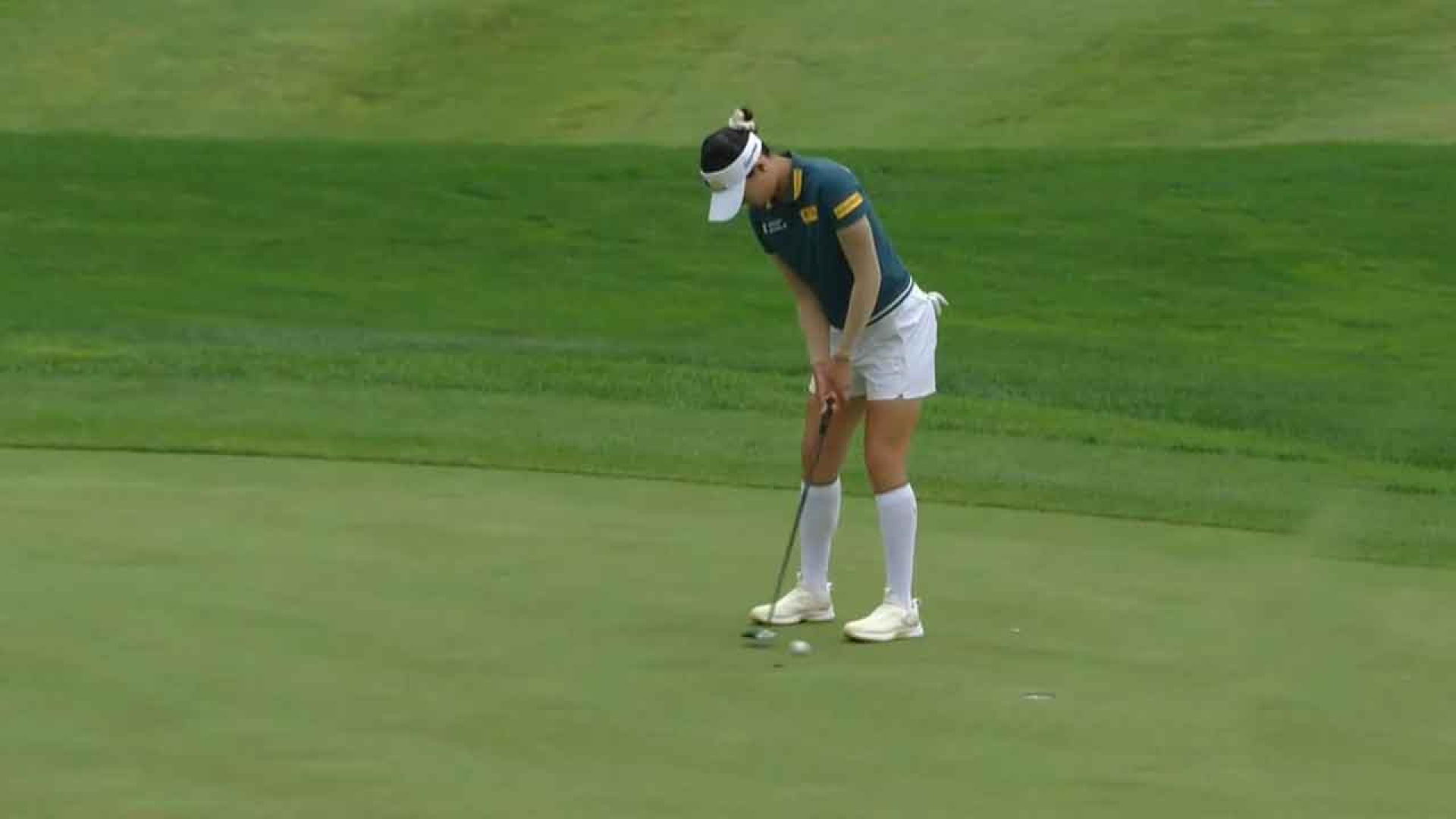 '장타여왕' 방신실, 3타차 역전승…시즌 2승