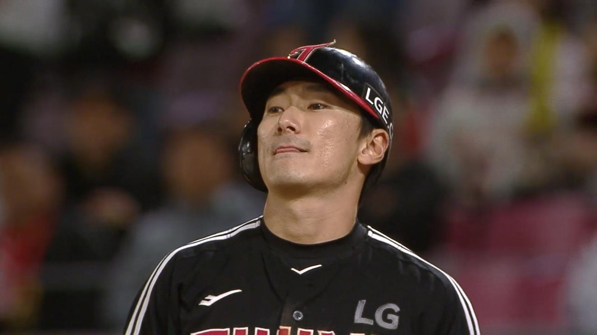 물오른 LG 신민재 "반등의 아이콘, 기분 좋아요"