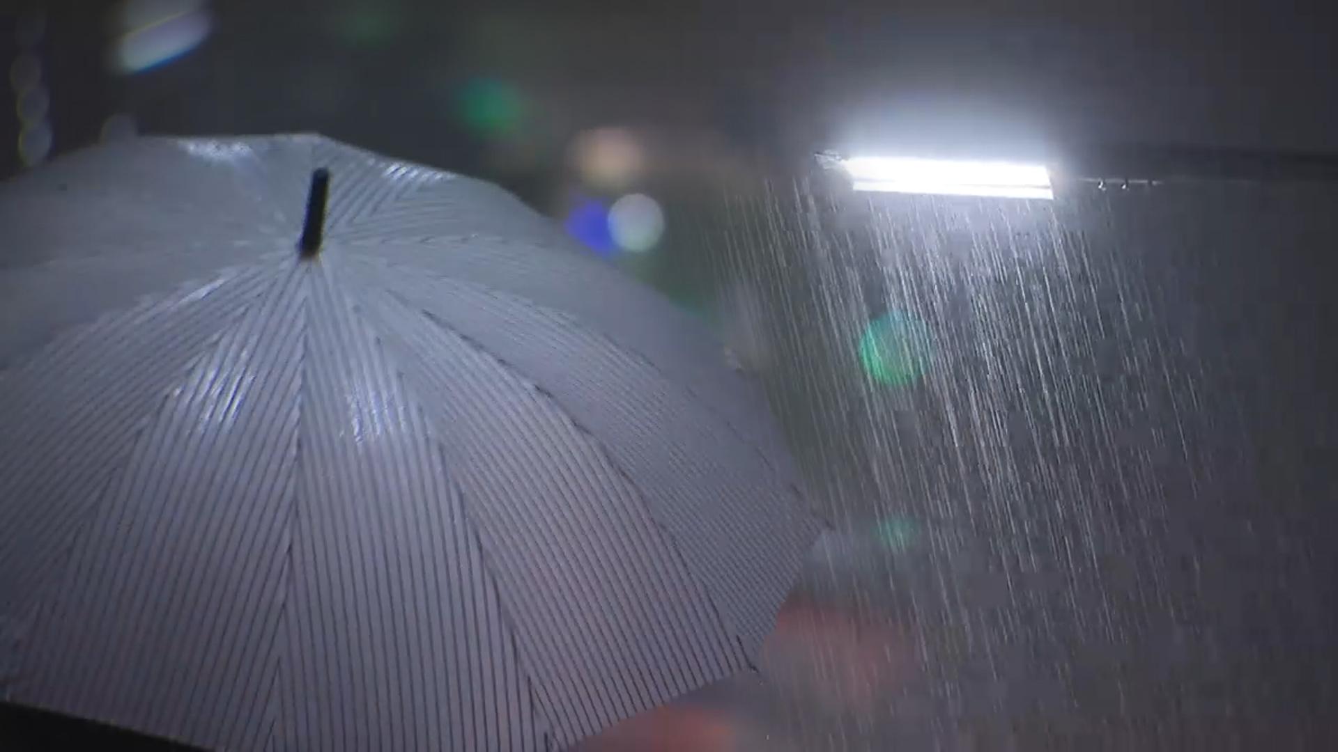 산불 피해지 산청·하동 호우경보…남부 밤새 폭우