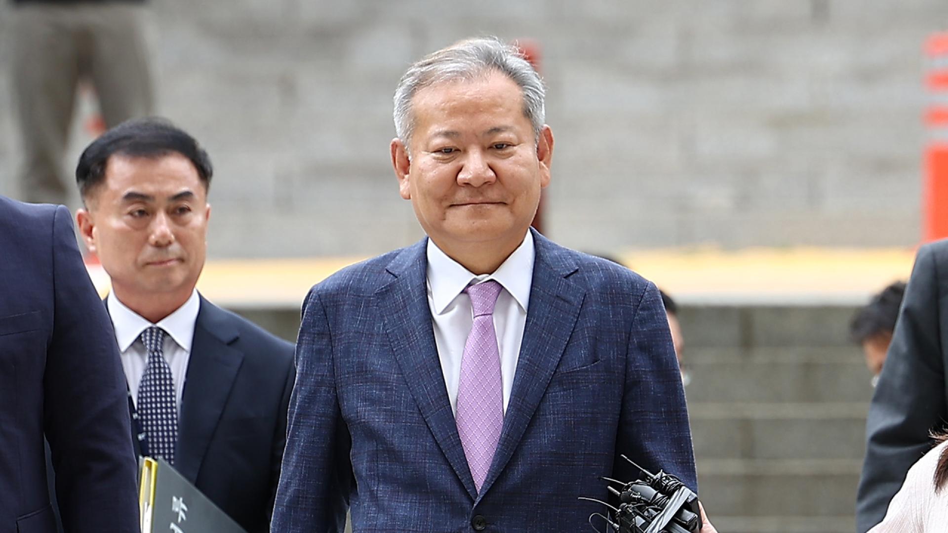 이상민 구속심사…'300쪽' 의견서도 제출