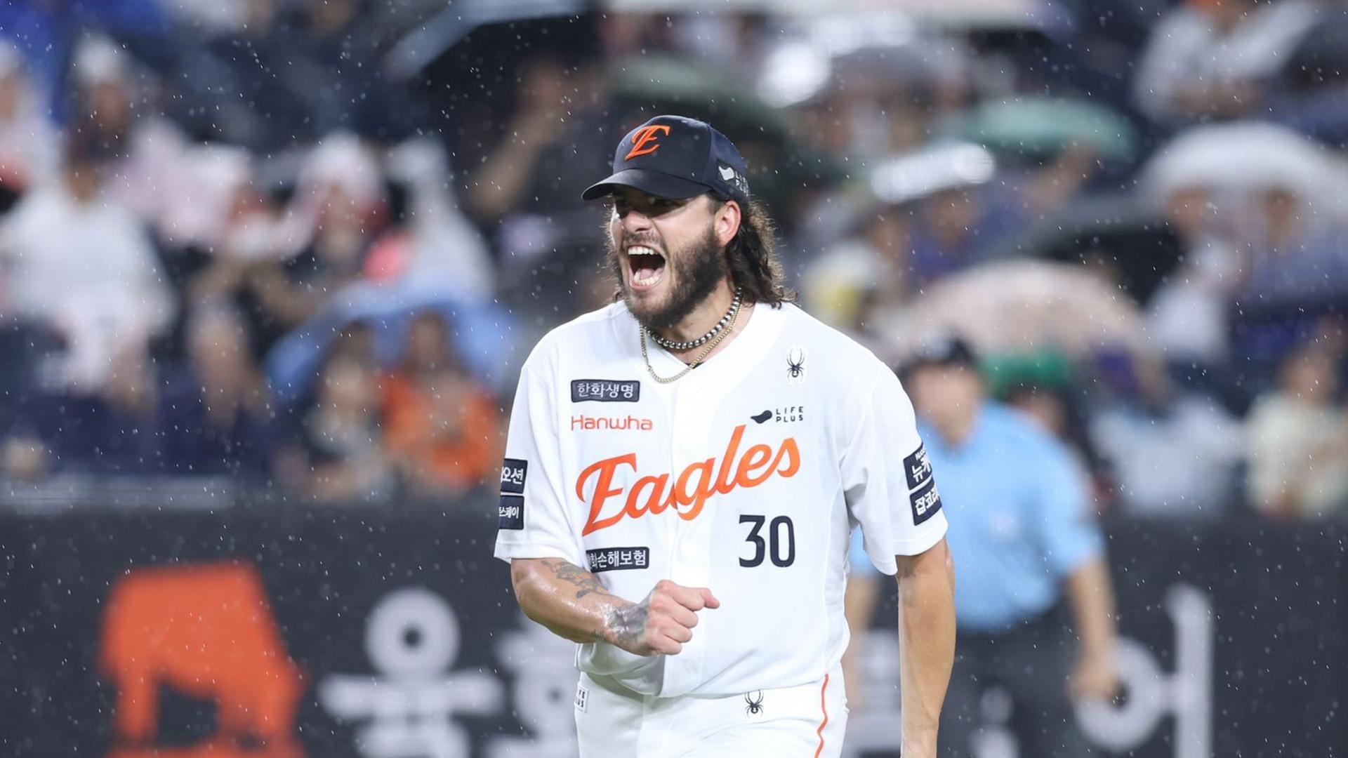 '폰세 선발 14연승' …위기탈출 온라인카지노 라이센스 벳무브 1위 탈환