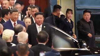 북한, 김정은 방중 기록영화 신속보도…딸 주애 추가 공개
