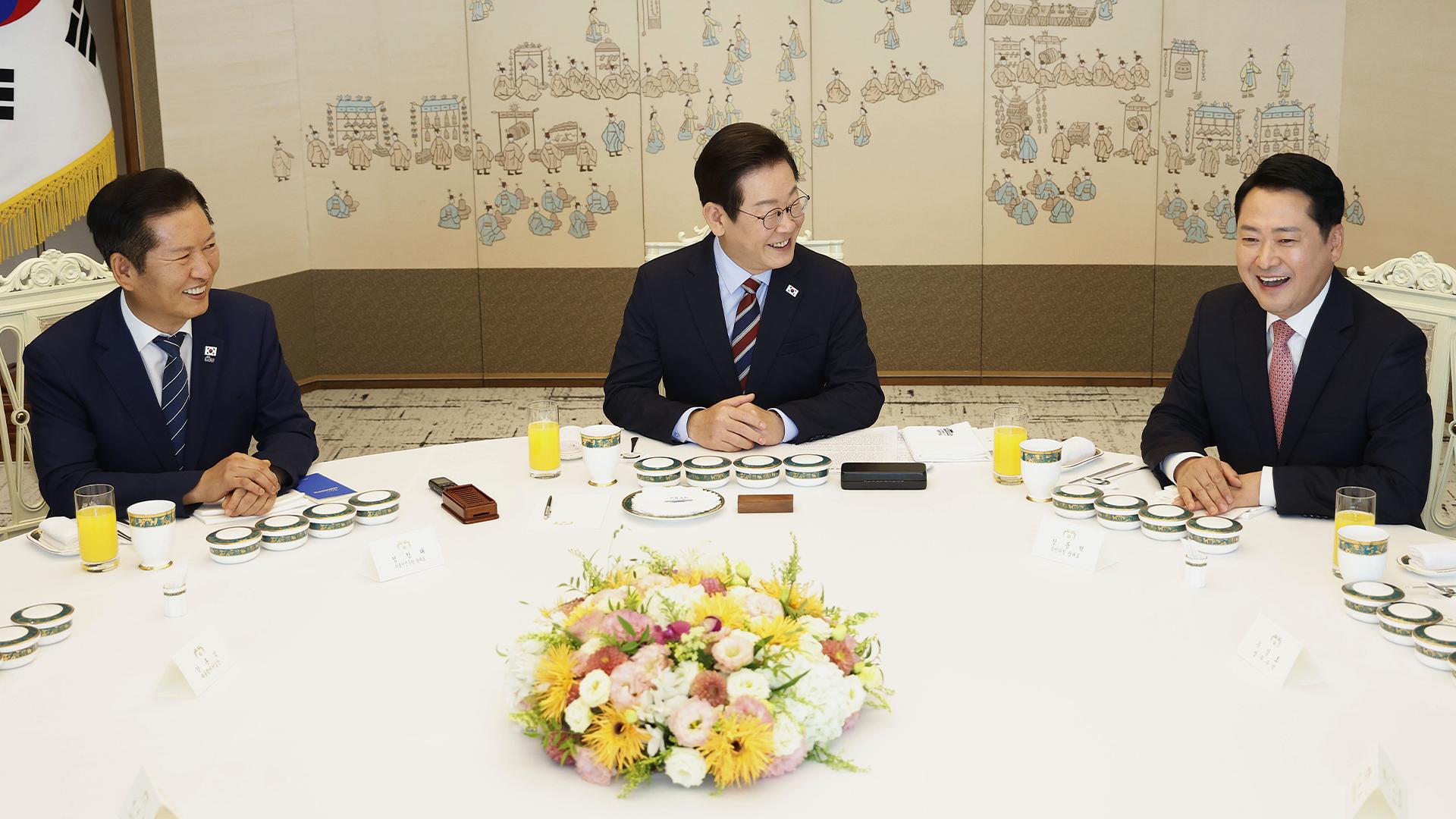 [현장연결] 이 대통령, 여야 대표와 오찬…이후 장동혁과 단독회동도