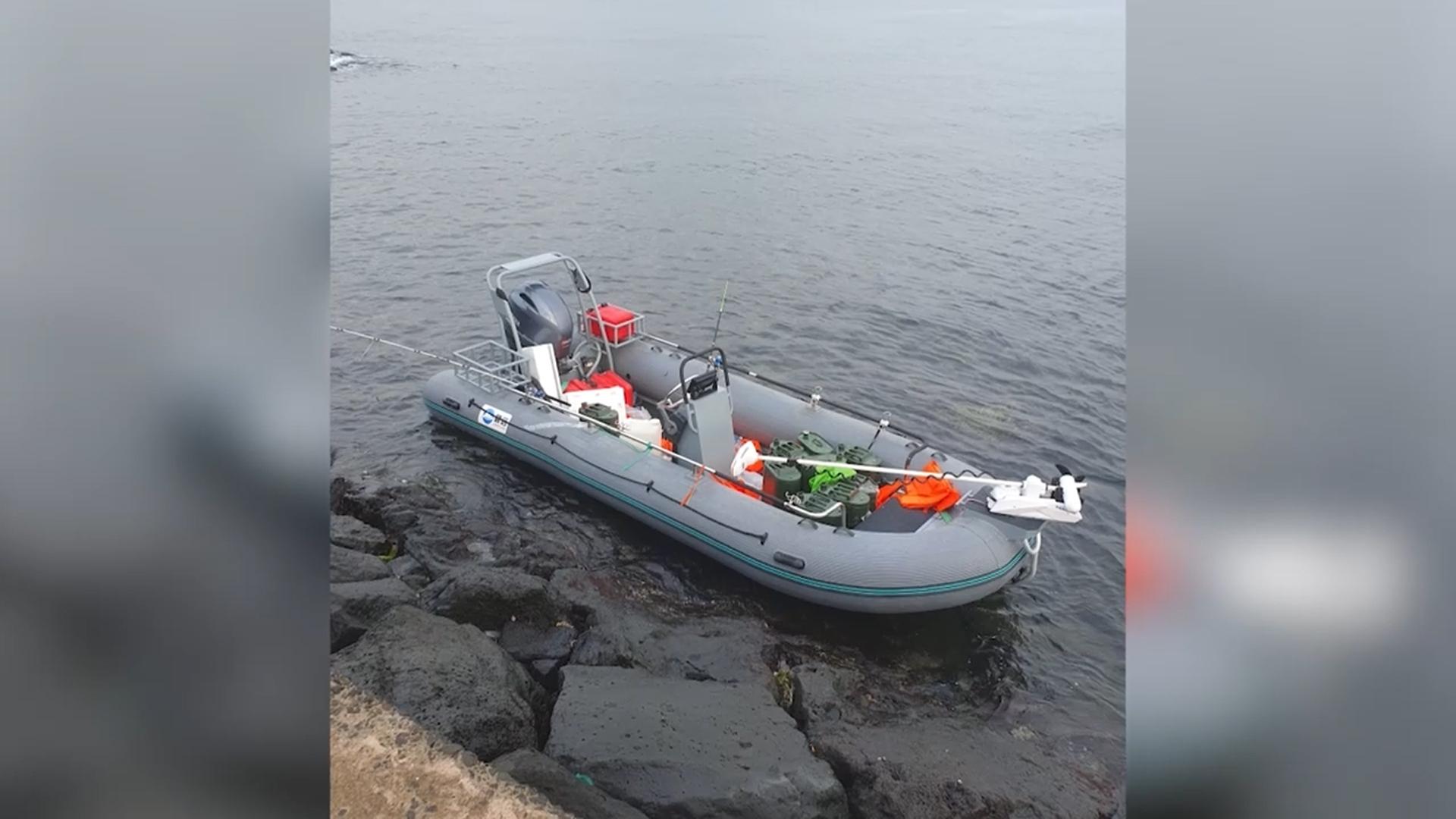 제주 용수리 해안 정체불명 보트…밀입국 가능성 등 조사