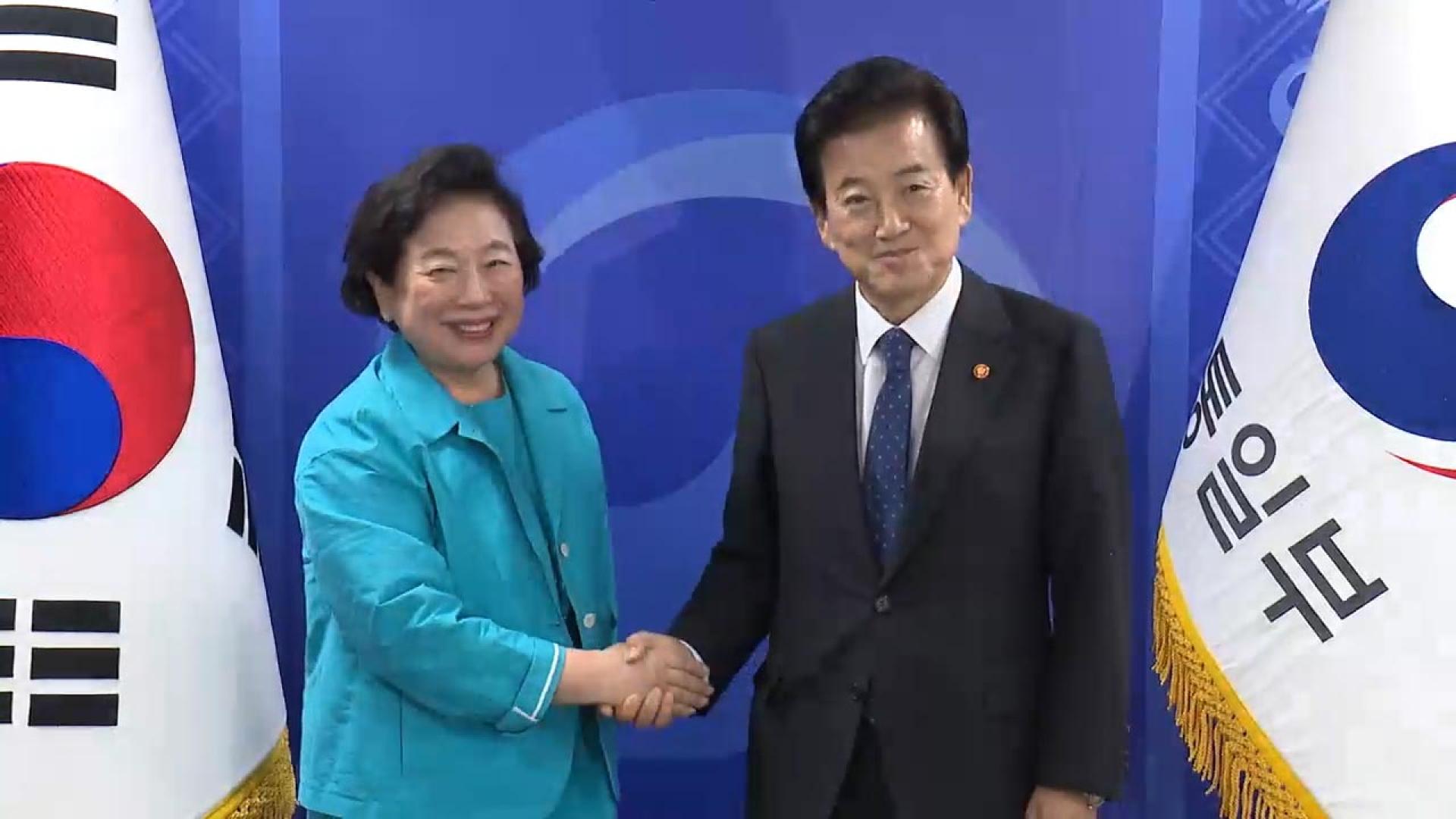 현정은, 정동영 만나 "금강산·우리카지노추천 연계 <em class='find'관광</em 희망"