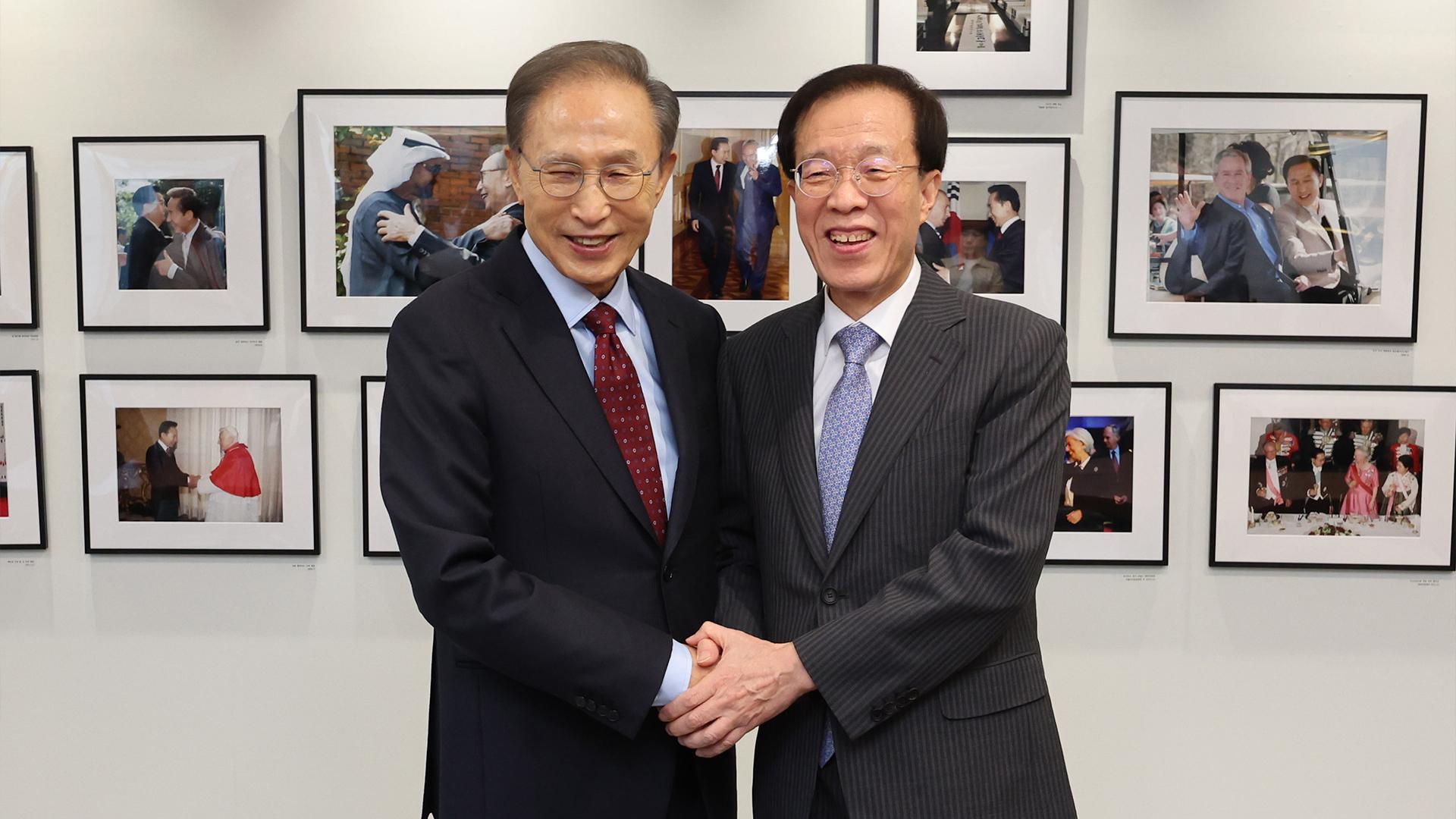 이석연 한국 온라인카지노위원장 만난 이명박 전 <em class='find'대통령</em "온 국민 힘 모아야"