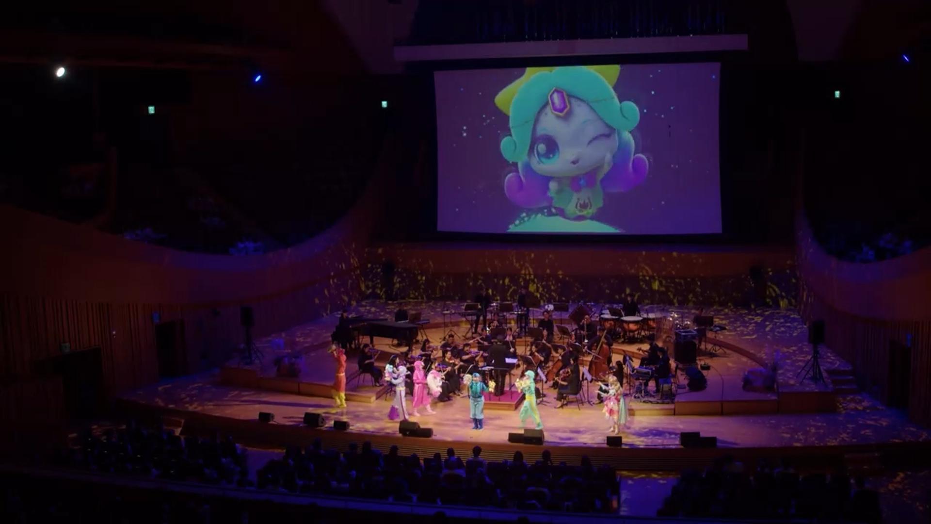 티니핑 춤추고 아기상어 뚜두뚜두…클래식 음악 맞아?