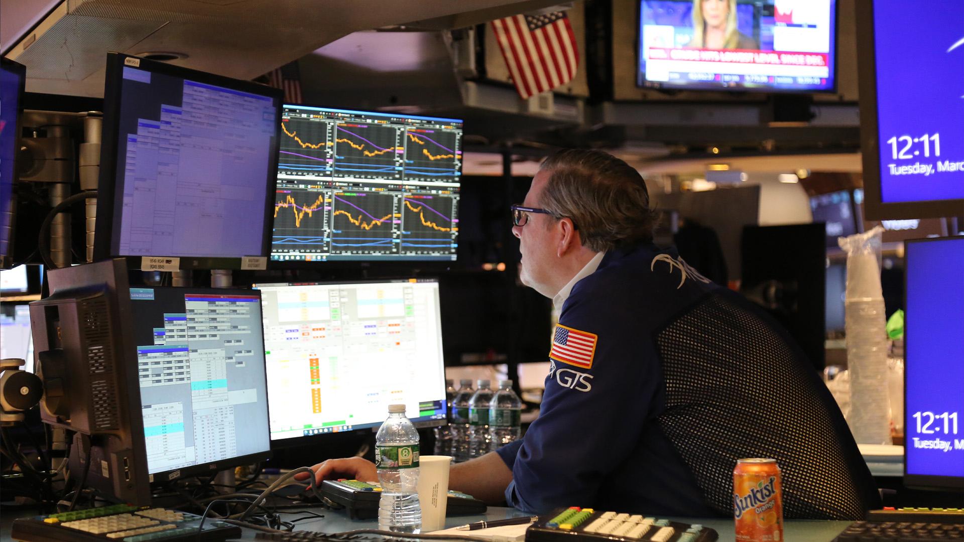 [글로벌증시] 뉴욕증시, 트럼프 中비판에 혼조마감