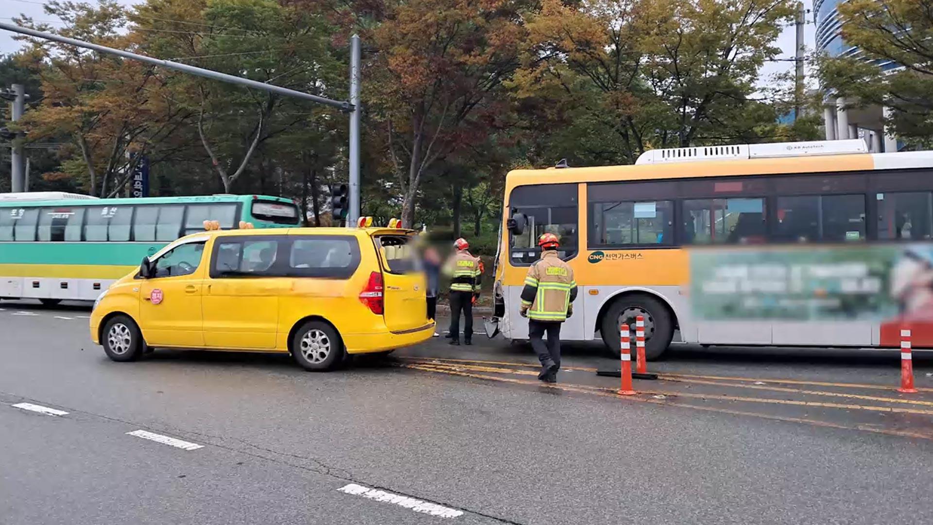 울산서 <em class='find'시내온라인카지노 유니벳</em, 유치원 통학차 들이받아…11명 부상