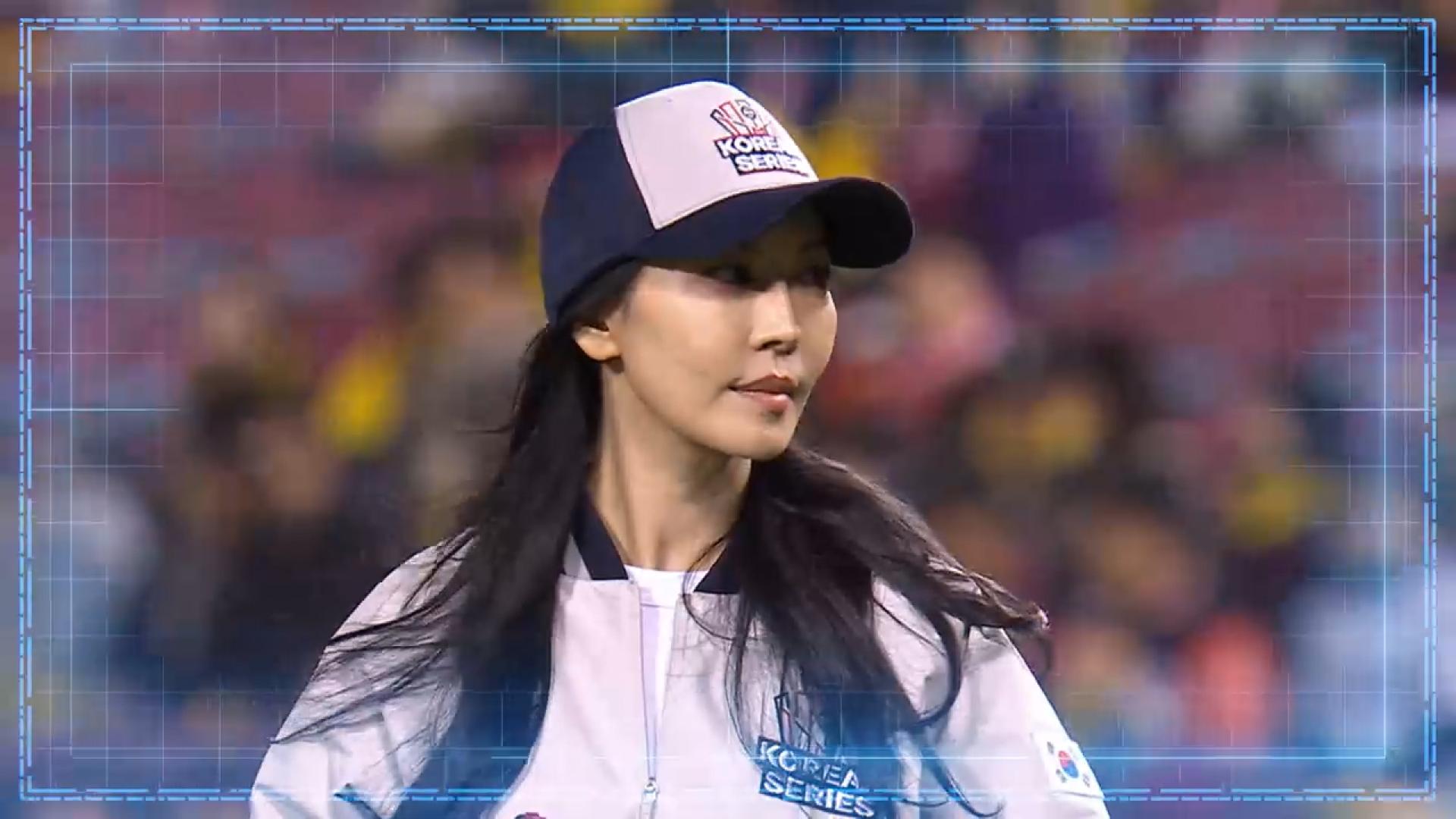 [오늘의영상] 'LG찐팬'의 시구…낙차 큰 원바운드 온라인카지노 가입!