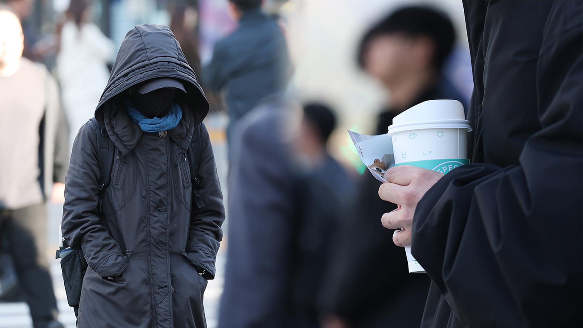 핫팩 무장 출근길…야외 노동자들에 더 매서운 '이른 온라인카지노 총판 벳위즈'