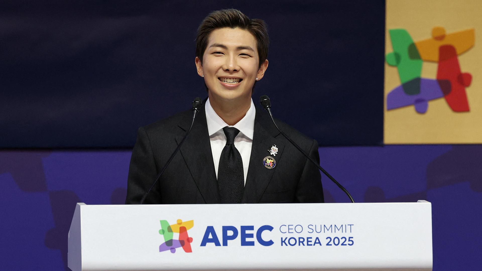 [현장연결] 방탄소년단 RM, 해외 온라인카지노 벳위즈 'CEO 서밋' 기조연설…"국경 없는 연대와 관용, 창의적 영감 원천"