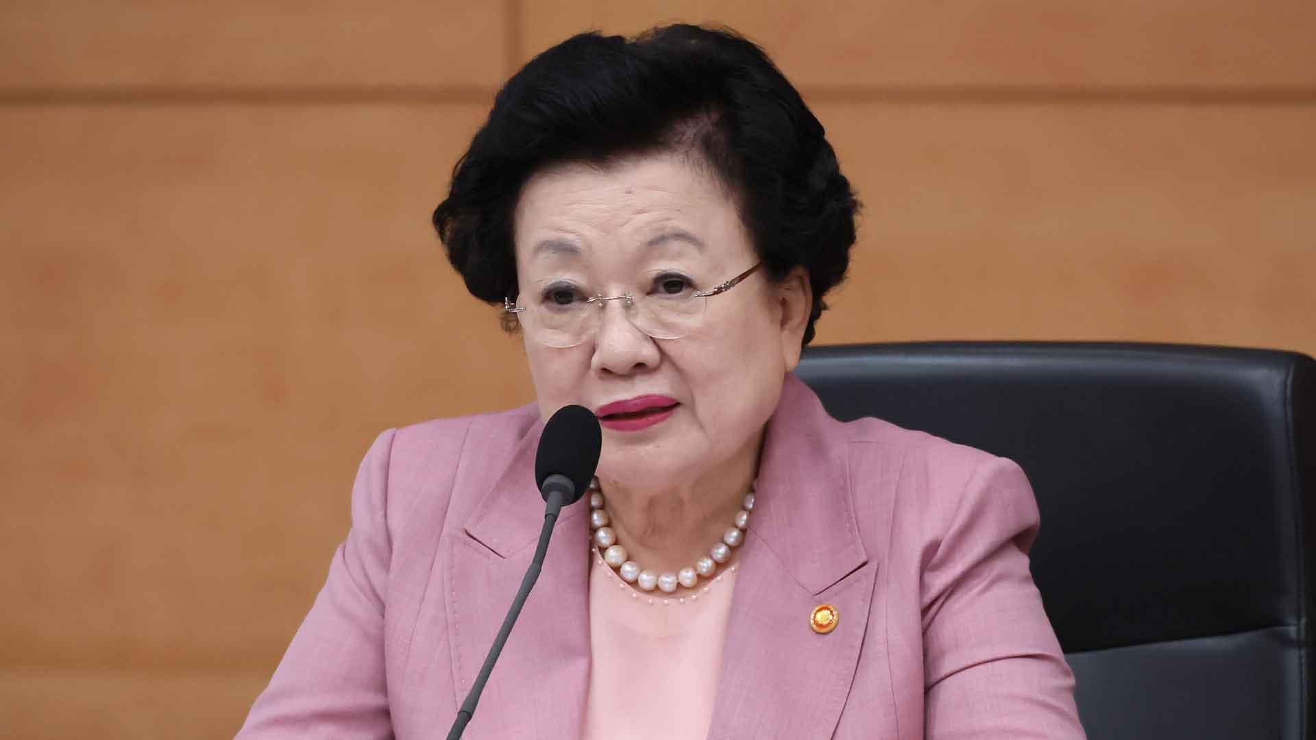 이배용, 온라인카지노 순위에 '세한도' 복제품 선물 정황