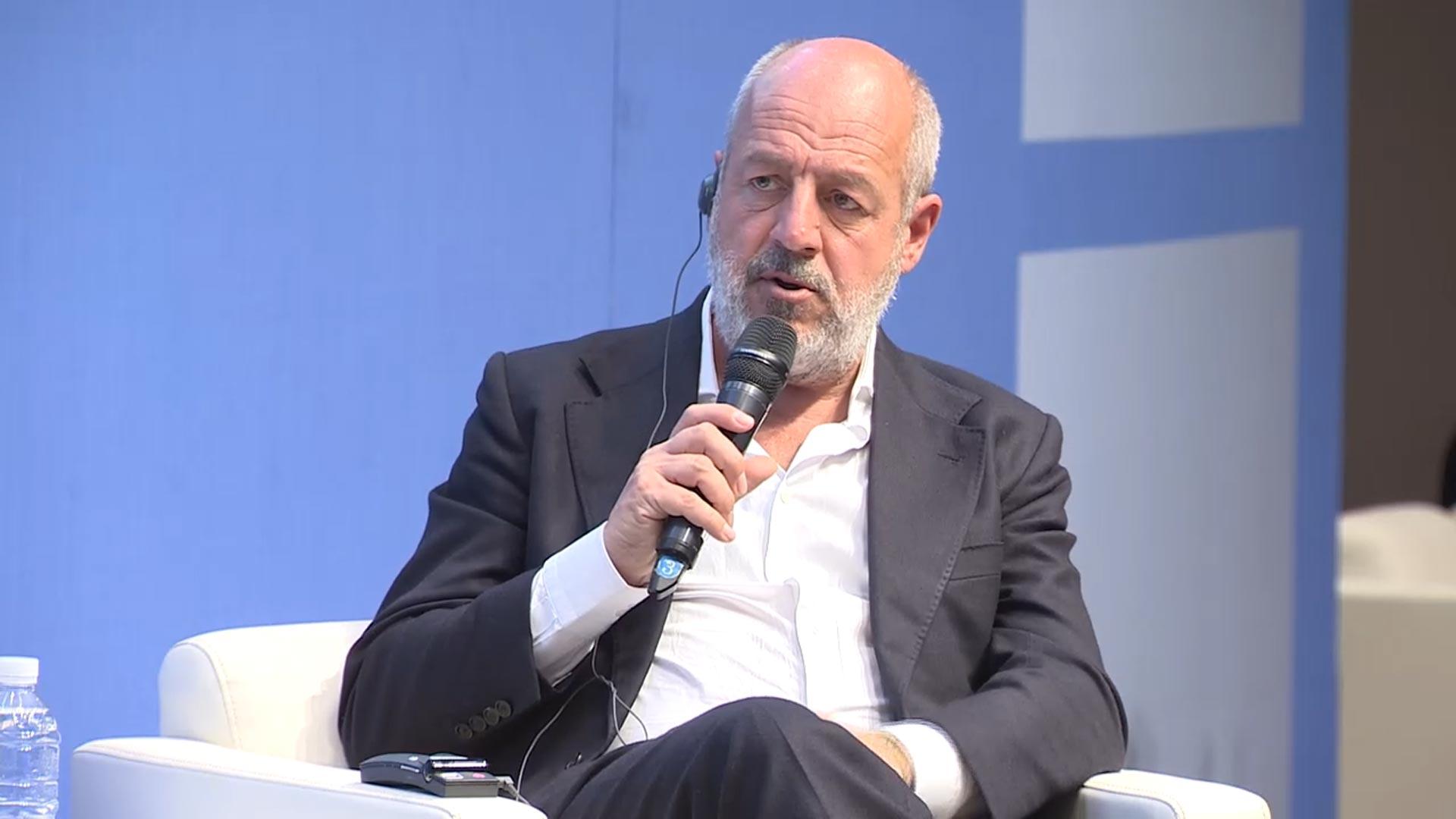 르몽드 CEO "AI 시대에 저널리스트 늘어날 것"