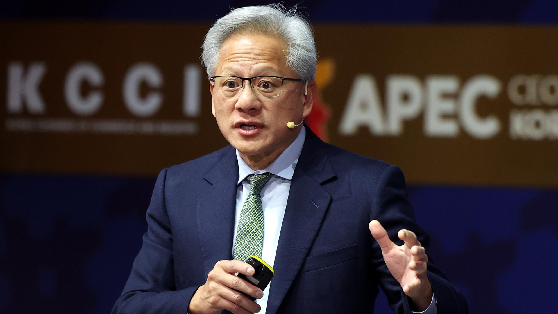 [현장연결] 젠슨 황, APEC CEO 서밋 연사로…"새 컴퓨팅 플랫폼으로 옮겨가야 할 때가 됐다"