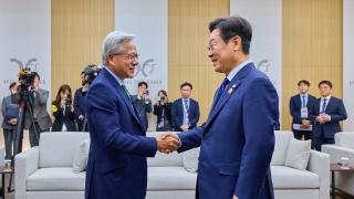 이 대통령 "韓 모두 골든벨"…젠슨 황 "韓 AI 잠재력 무한대"