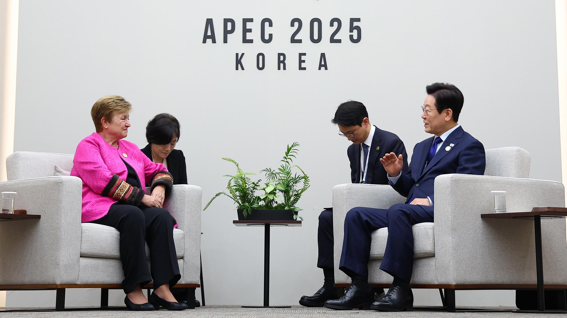 경주 찾은 <em class='find'IMF</em 온라인카지노 후기 "내년 한국 경제 빠르게 반등할 것"