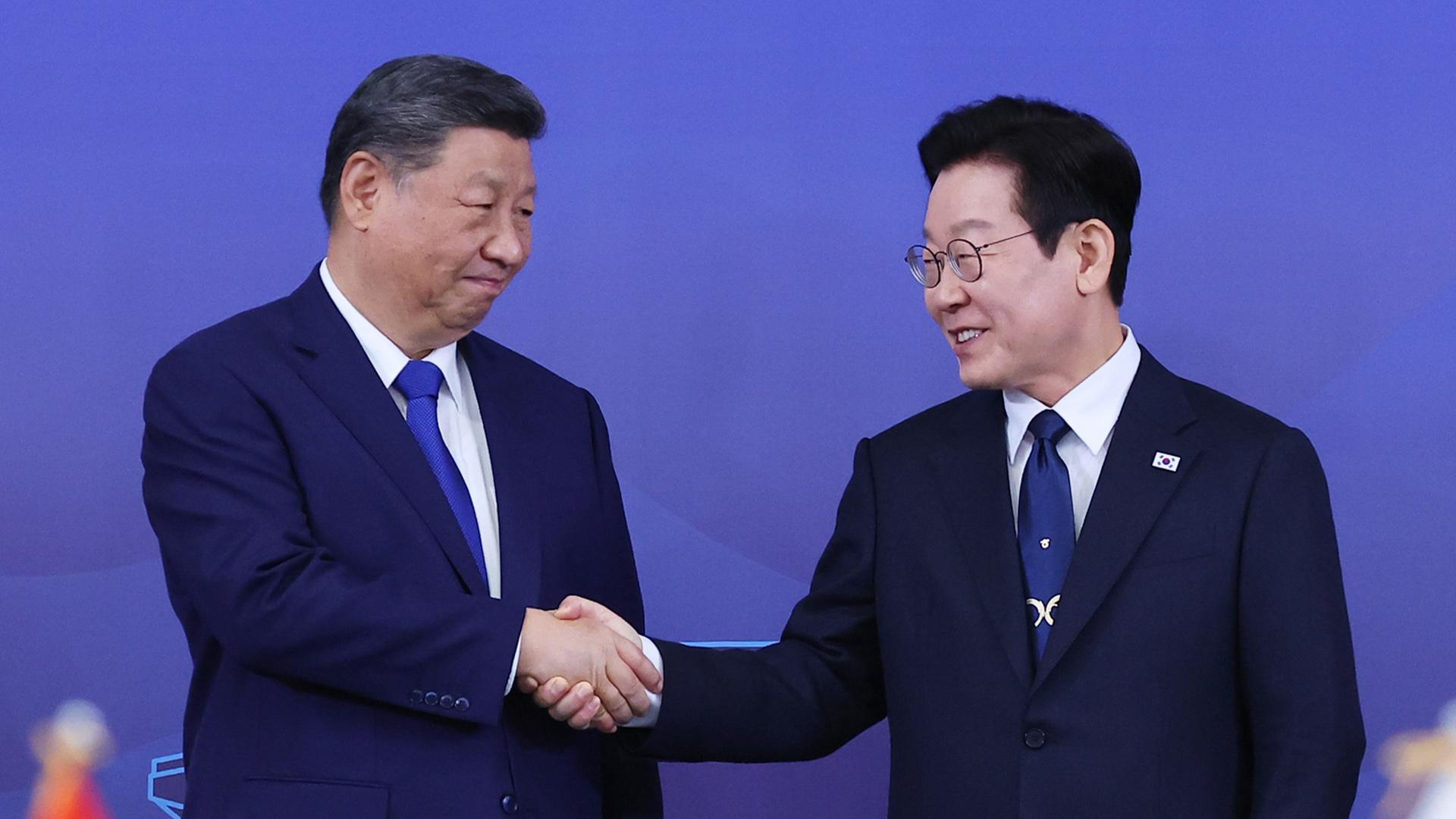 한중 첫 정상회담…"호혜적 발전" "협력 동반자"