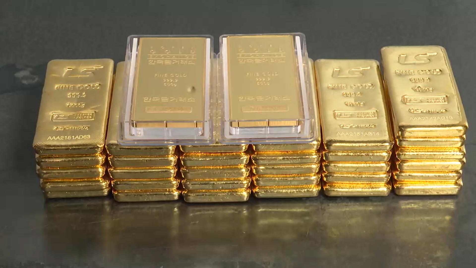 최고치 찍고 대폭 조정 받은 금 가격…다시 상승할까