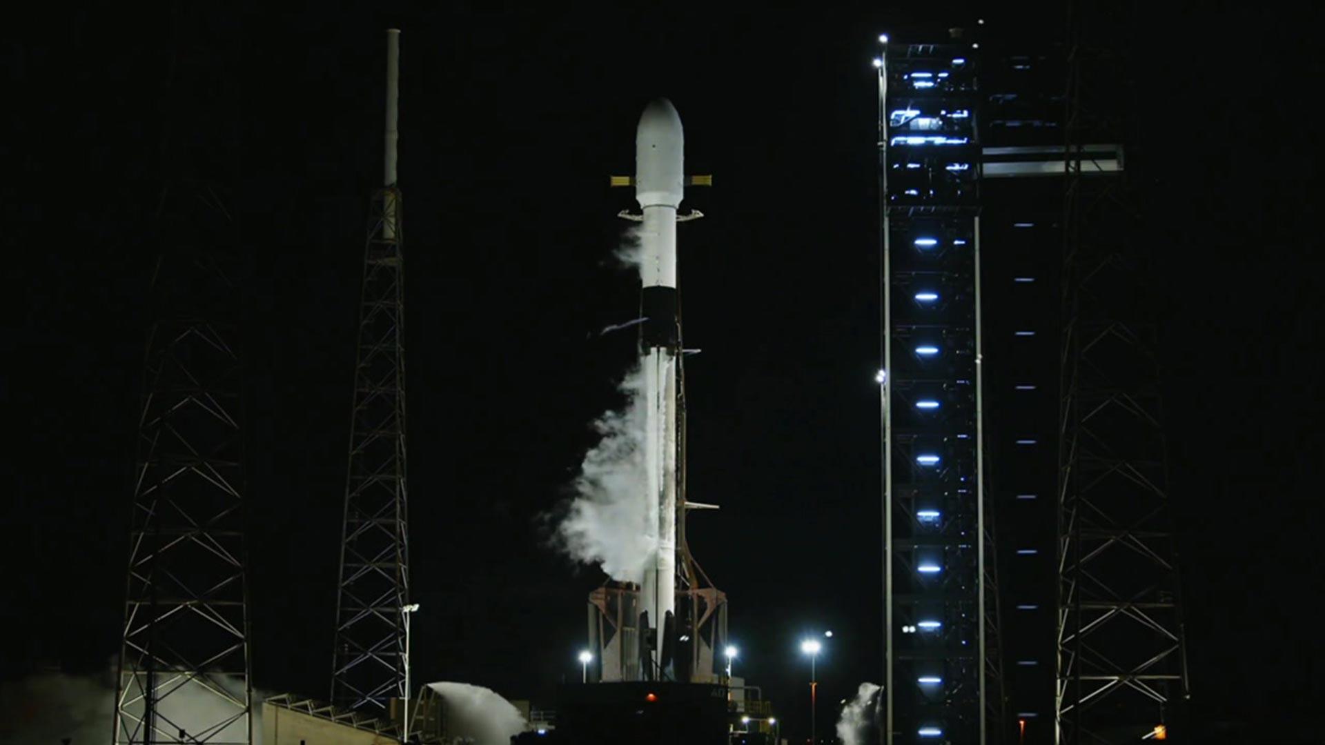 [현장연결] 군 정찰위성 5호기 미국 플로리다 우주기지서 발사