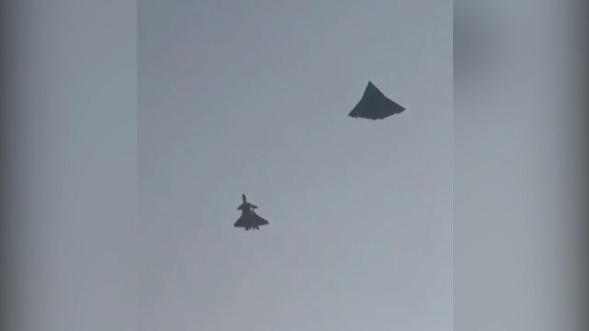 中, <em class='find'6온라인카지노 먹튀</em <em class='find'전투기</em 'J-36' 비행 또 공개…실전 배치 속도