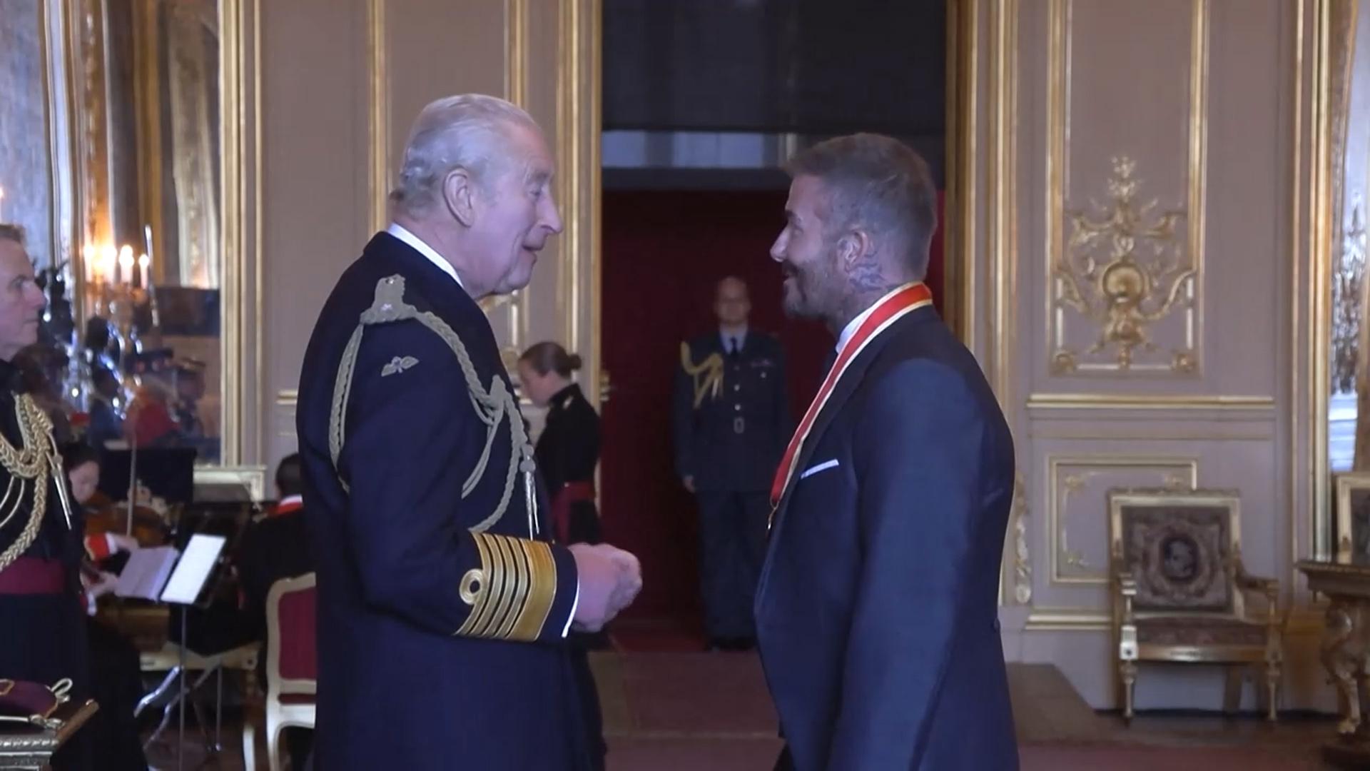 베컴, 기사 작위식에 울려 퍼진 '케데헌 골든'