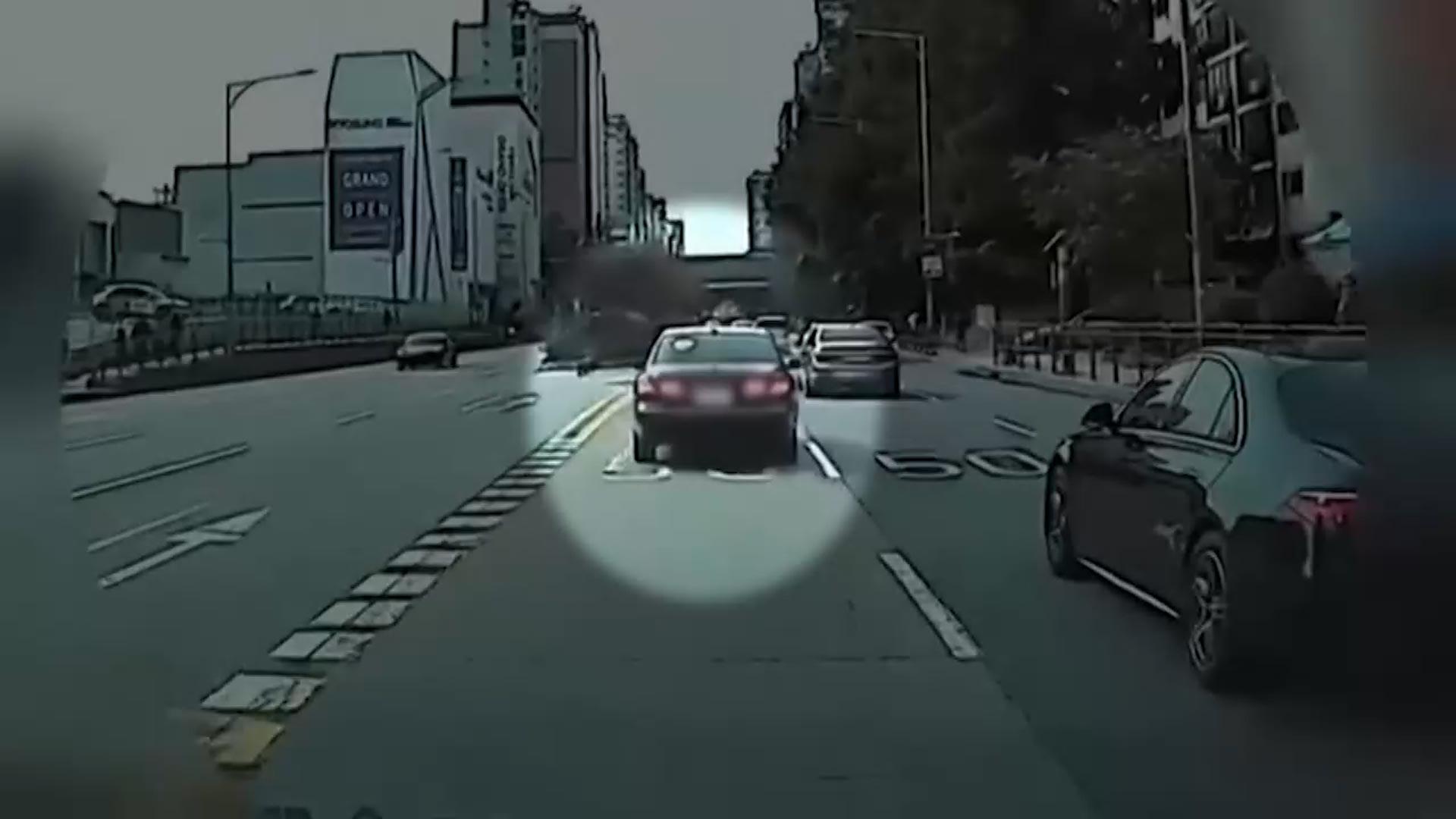 무보험 차 몰다 '딱'…경찰, 41억 온라인카지노꾼 검거