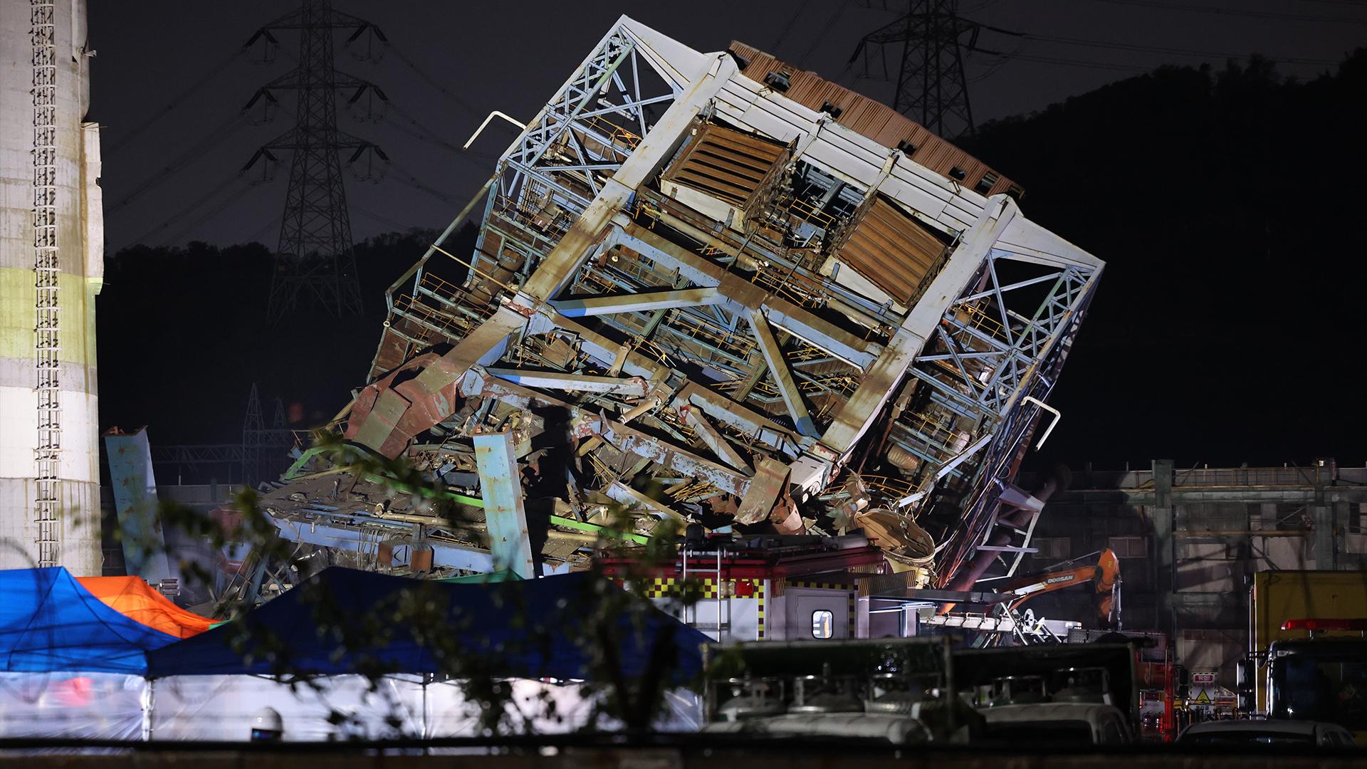 아파트 20층 높이 안전한 온라인카지노물이 순식간에…안전한 온라인카지노수색 작업 중
