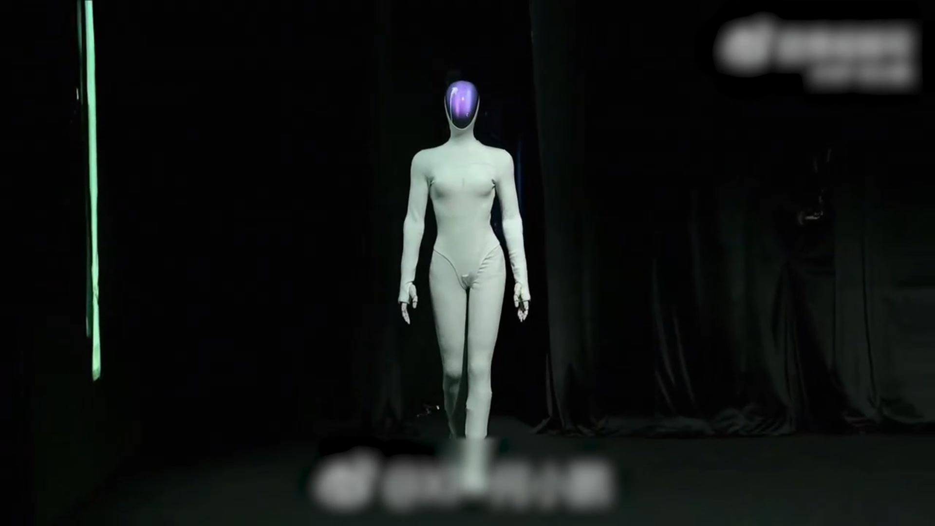 中, 인간처럼 걷는 카지노 룰렛 사이트 공개…"사람 있는 거 아냐"