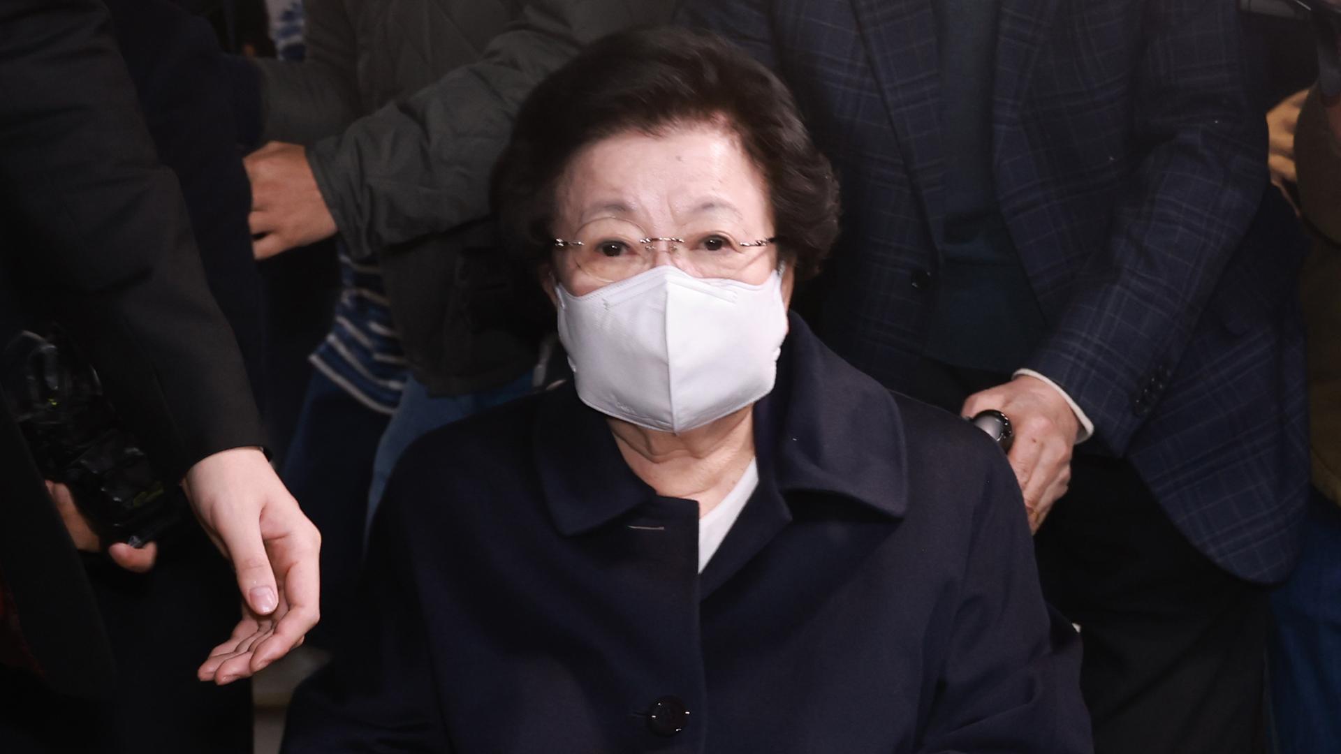 온라인카지노 신용카드 랭킹 특검, '금거북이' 이배용 13일 오전 재소환