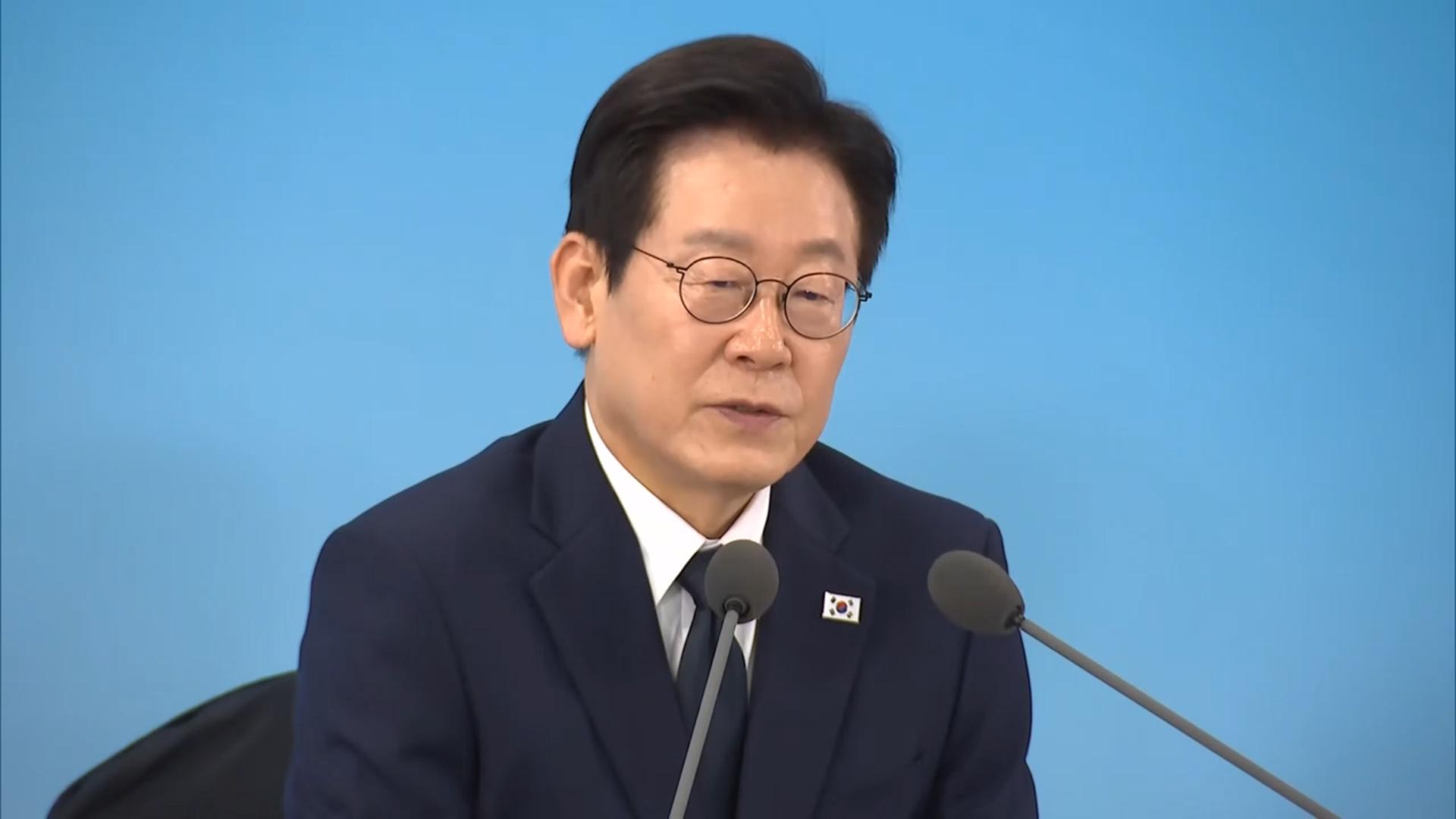 과학기술인 만난 이 대통령 "입틀막, 얼마나 억울했겠나"