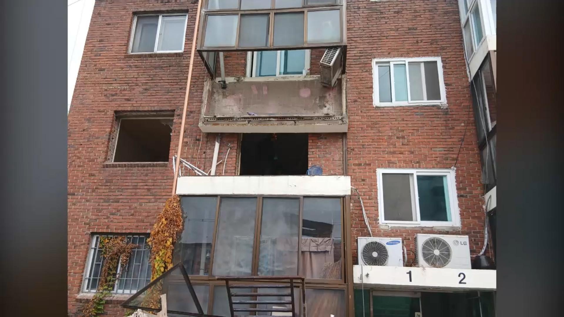 전북 전주서 연립주택 개조 공사 중 발코니 붕괴…1명 사망