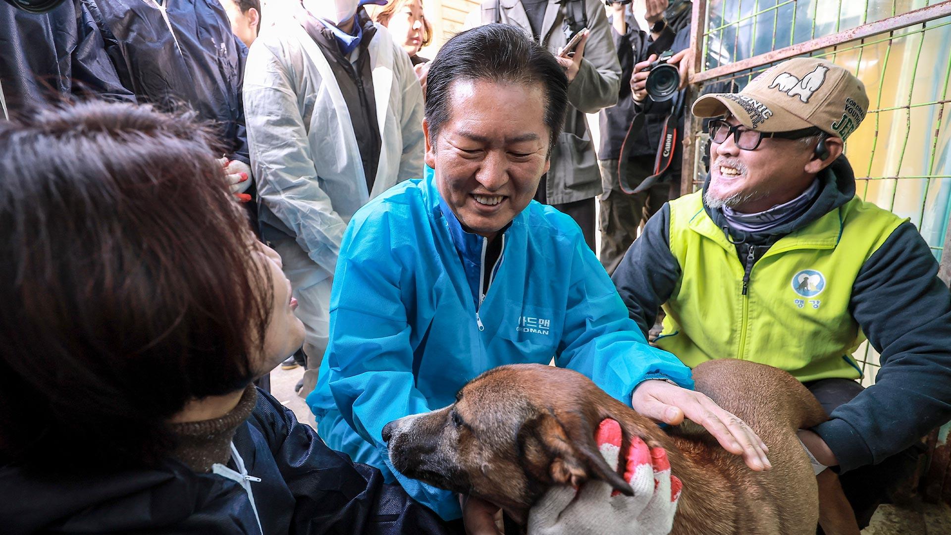취임 100일 맞은 정청래…기자회견 대신 봉사활동