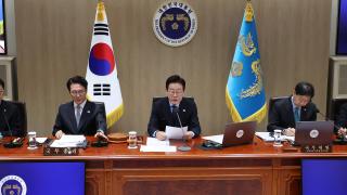 이 대통령 "차별·혐오 안돼"…'저질 정당 현수막'도 개선 지시