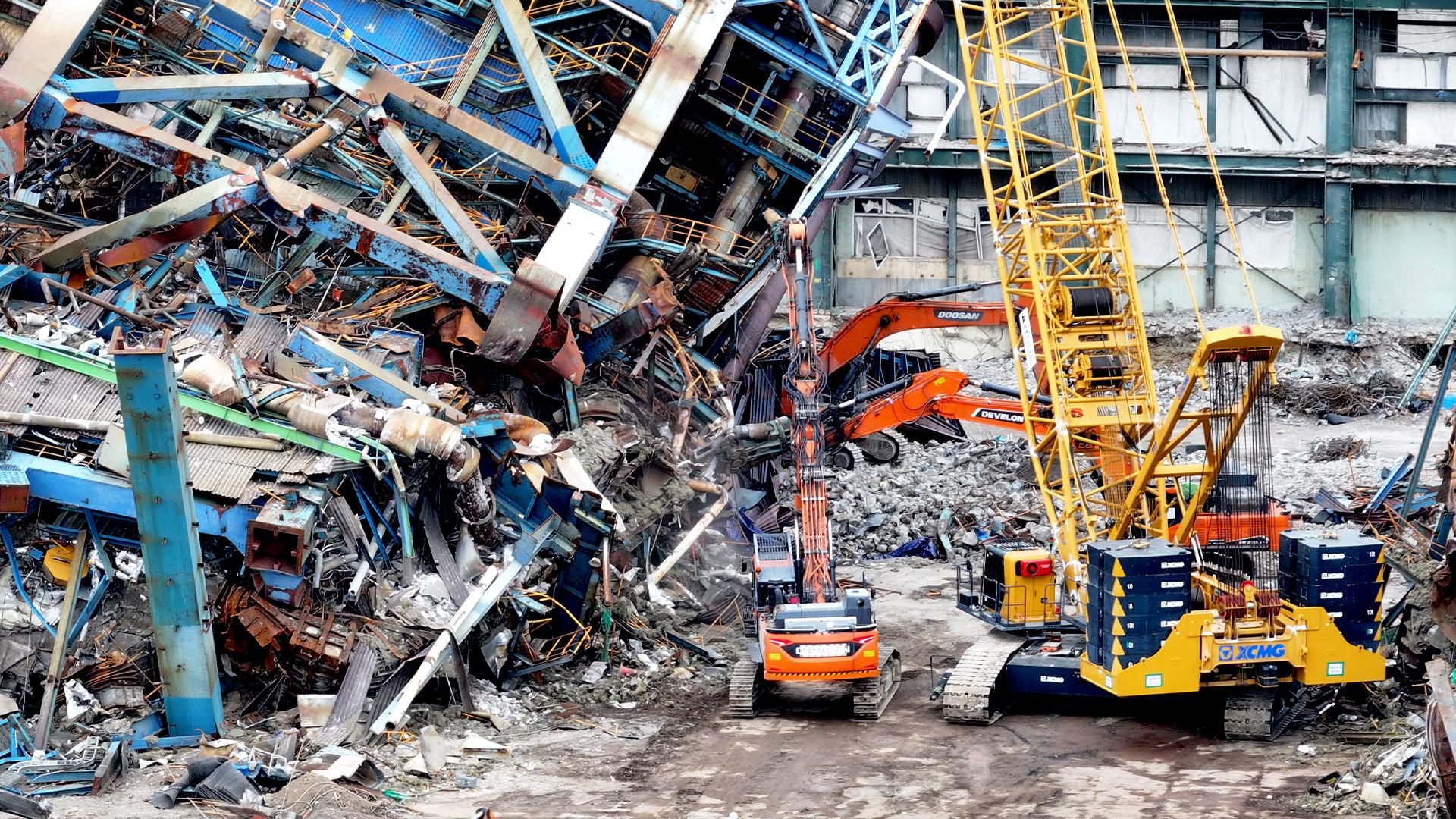 온라인카지노 에스뱅크 2명 온라인카지노 에스뱅크 총력…구조물 고정·안전 확보 중