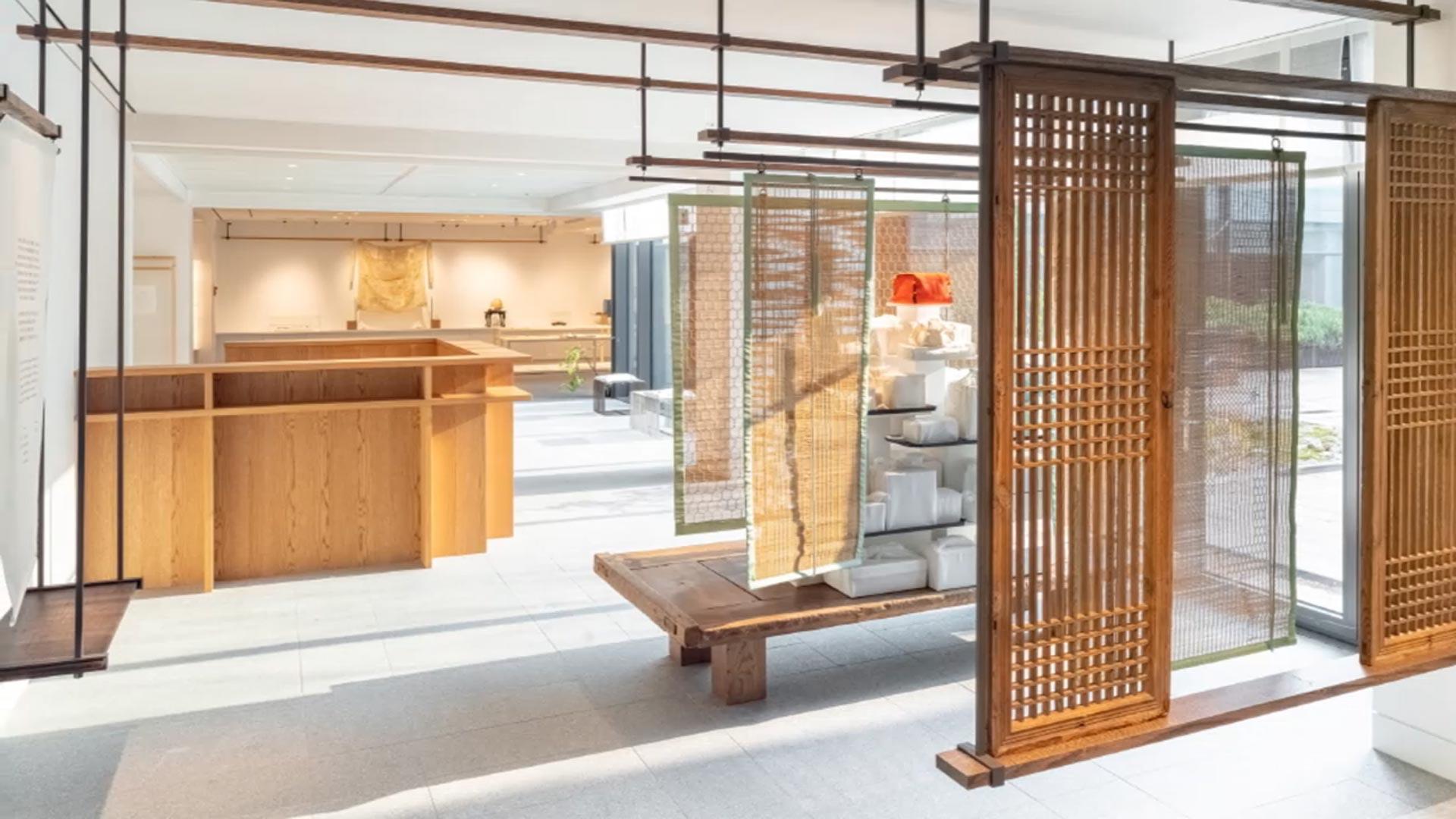 [비즈&] 하우스오브신세계 헤리티지, 국제 디자인상 3개 수상 外