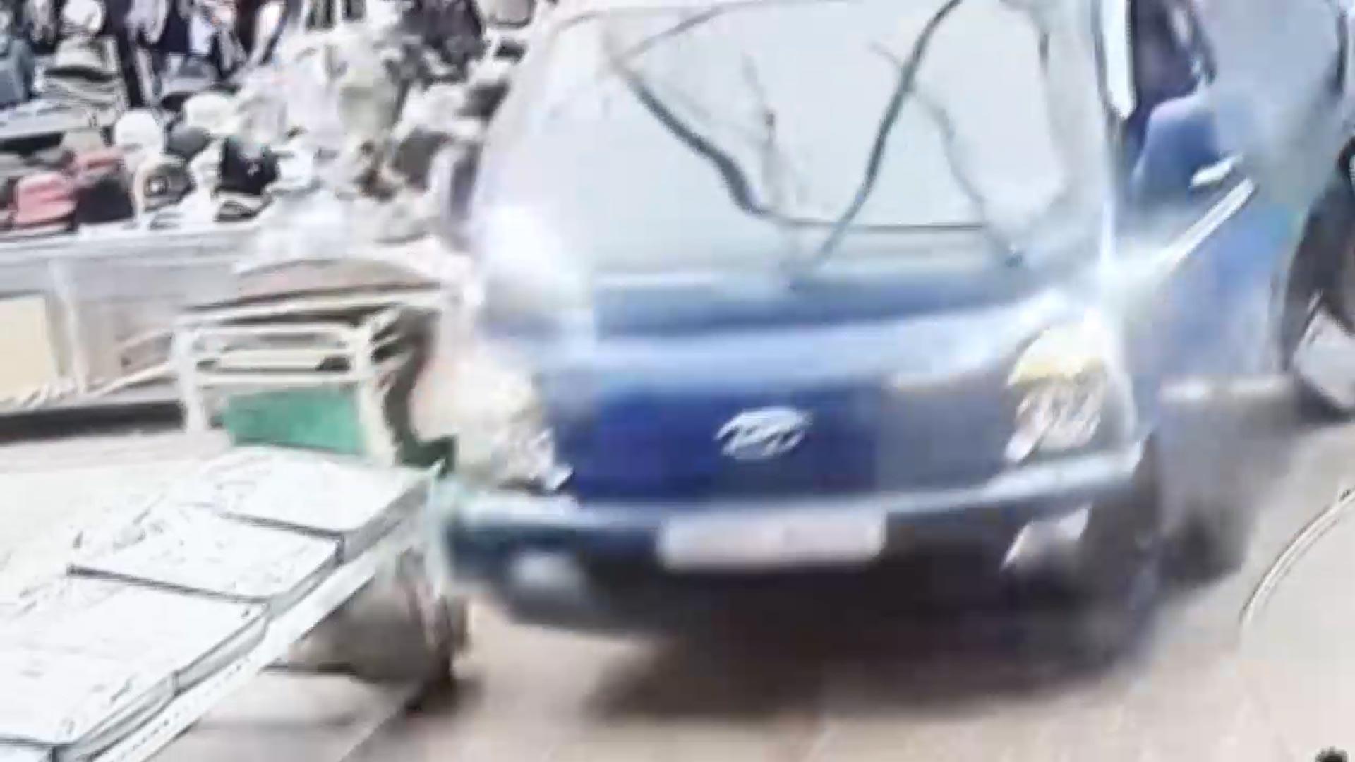 "블랙박스 찍혔다"…'카지노사이트 추천 돌진' 60대 가속페달 밟아