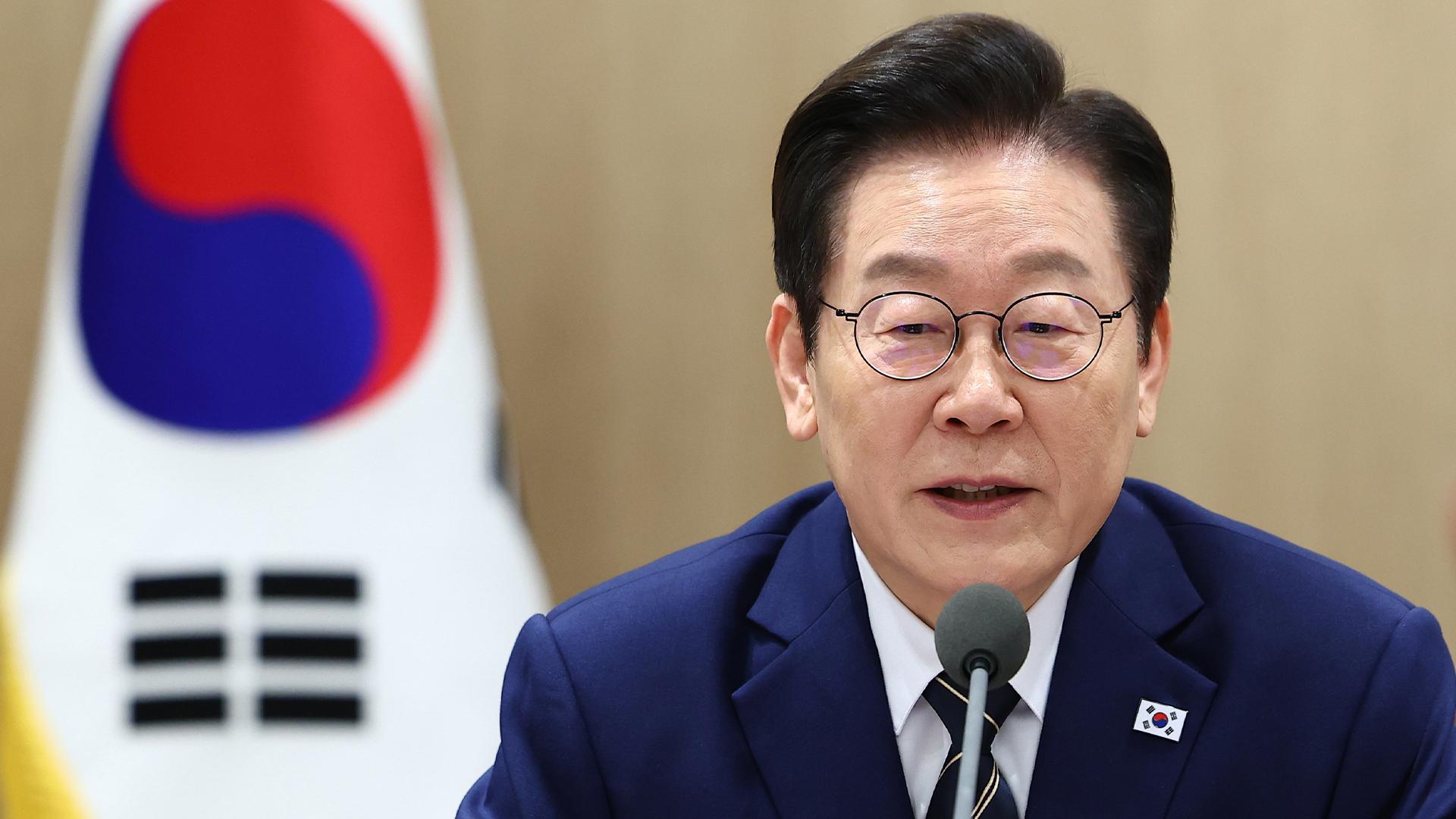 이 대통령 "온라인카지노 커뮤니티 유니88활동 장애 최소화"…총수들 "배짱 대단"