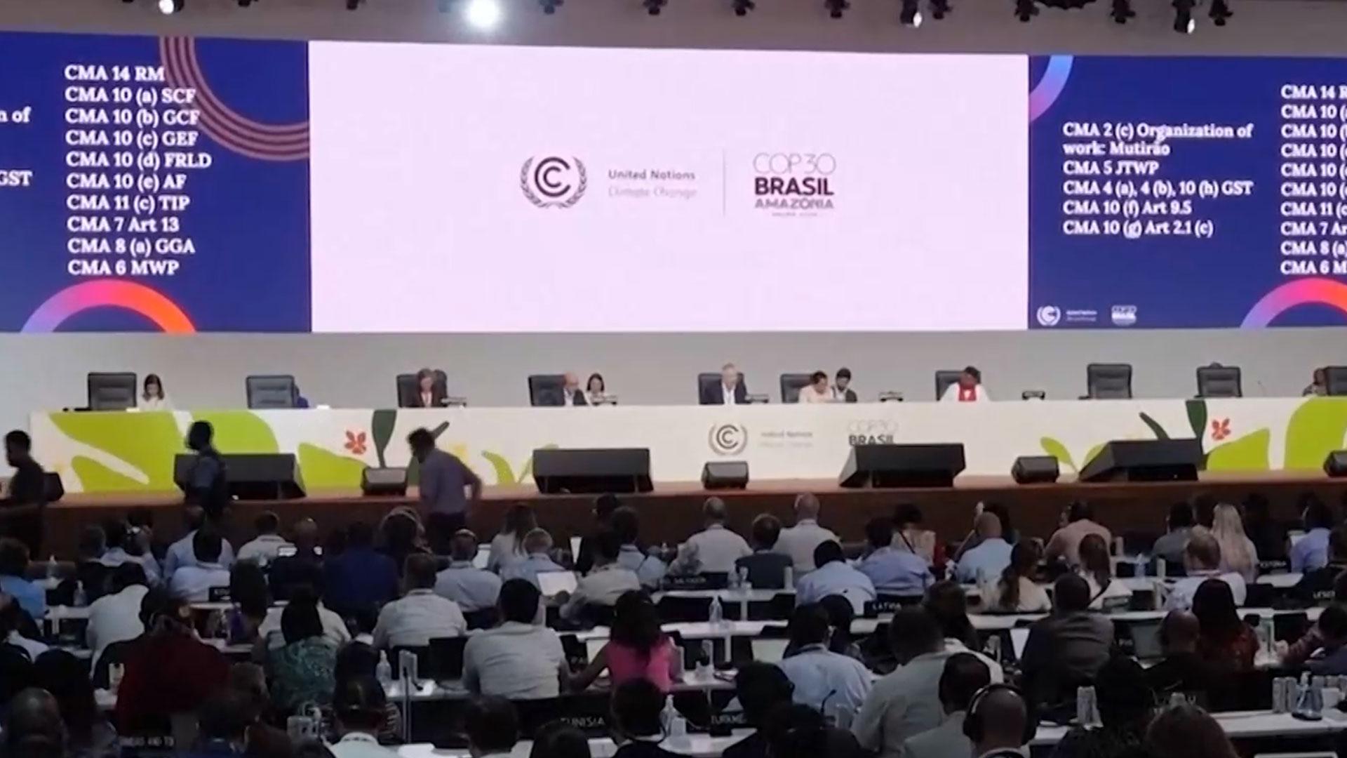 유엔 기후해외 온라인카지노 벳무브, '화석연료' 언급 빠진 선언문 내고 종료