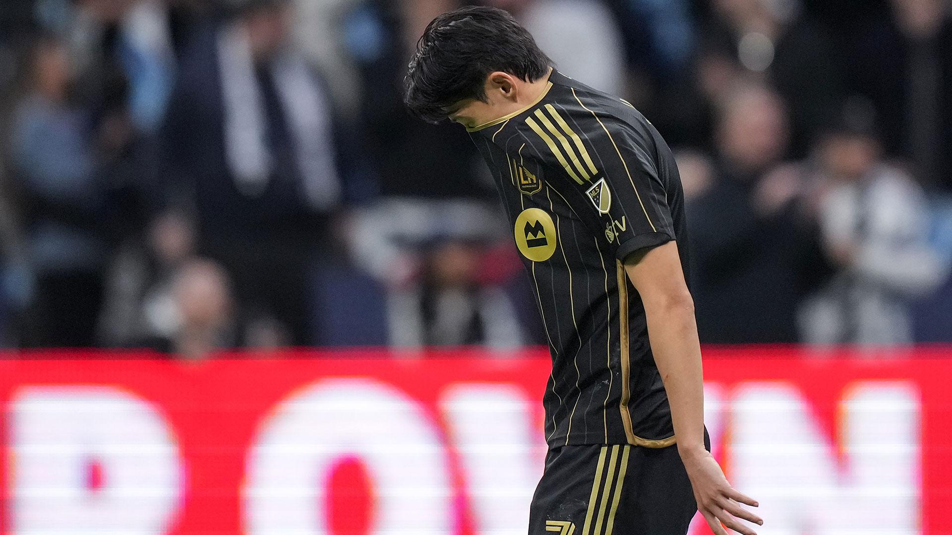 손흥민, 멀티골 이후 승부차기 실축…플레이오프 탈락