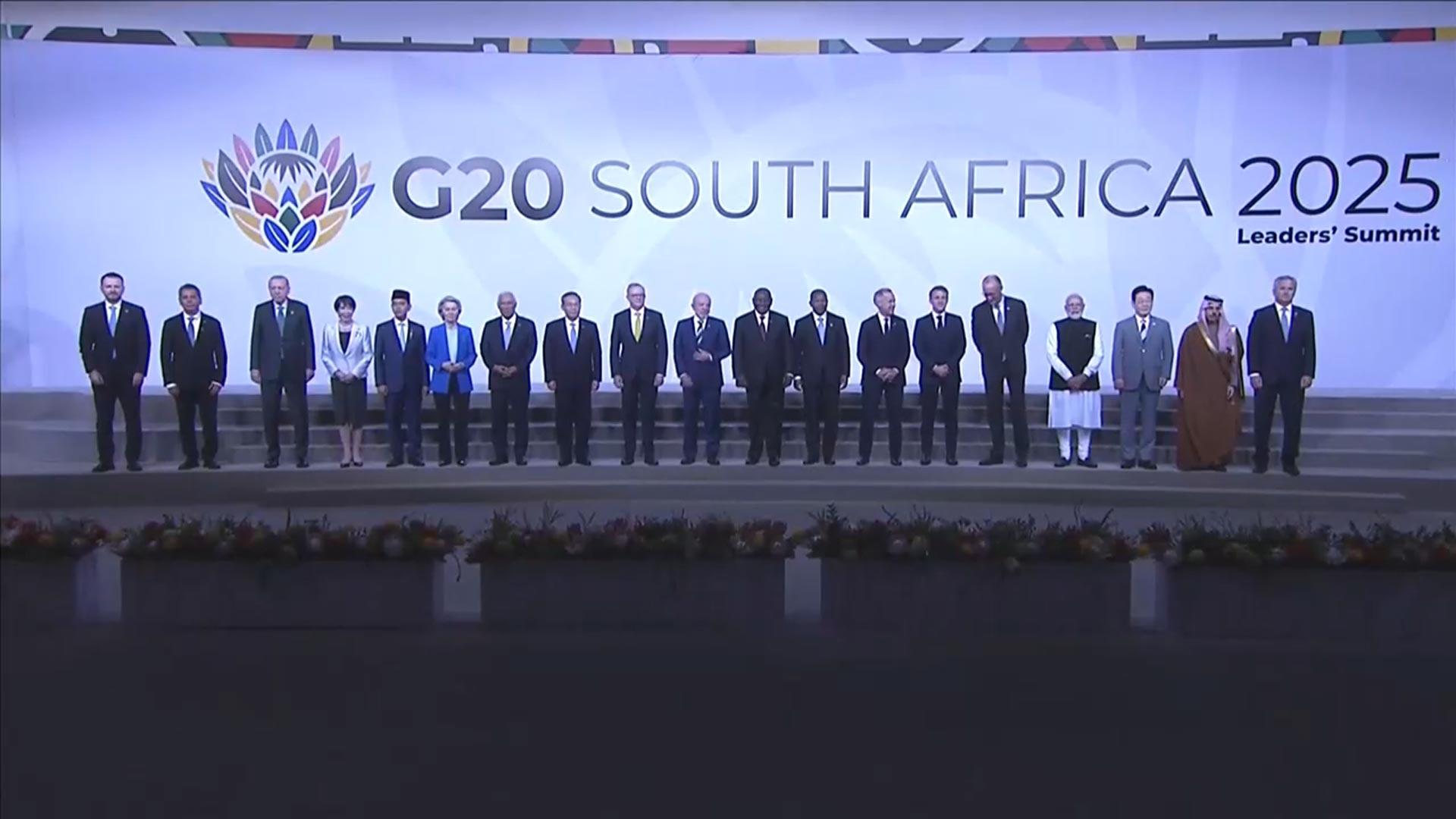 눈도 안 마주친 중·일…한중일 정상회의도 거부